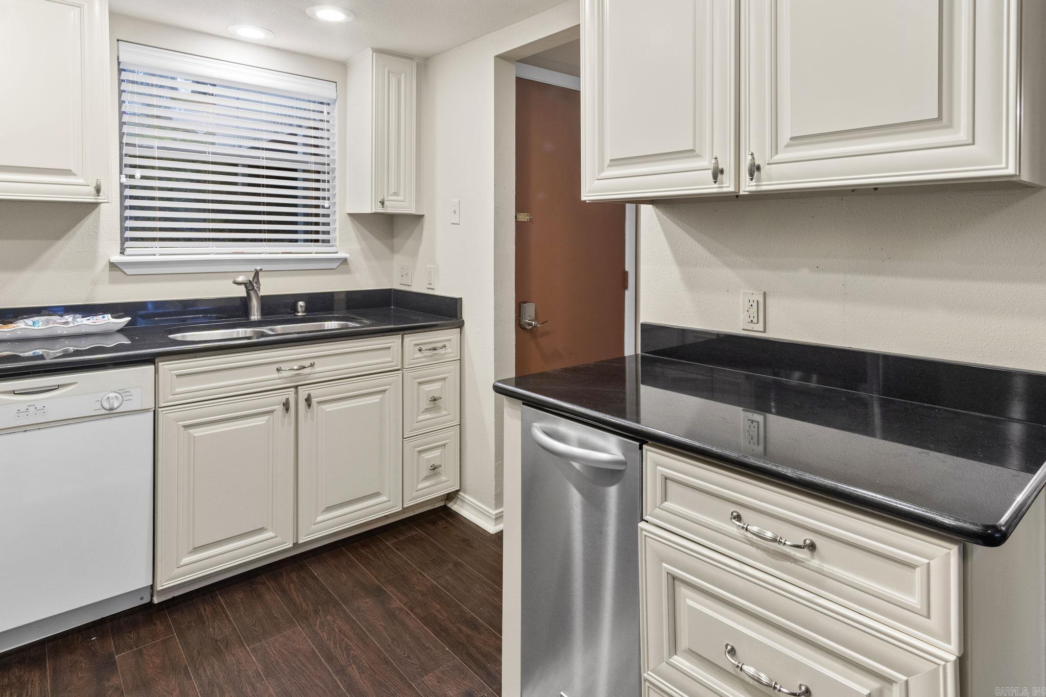 SUNSET COVE HPR - Residential