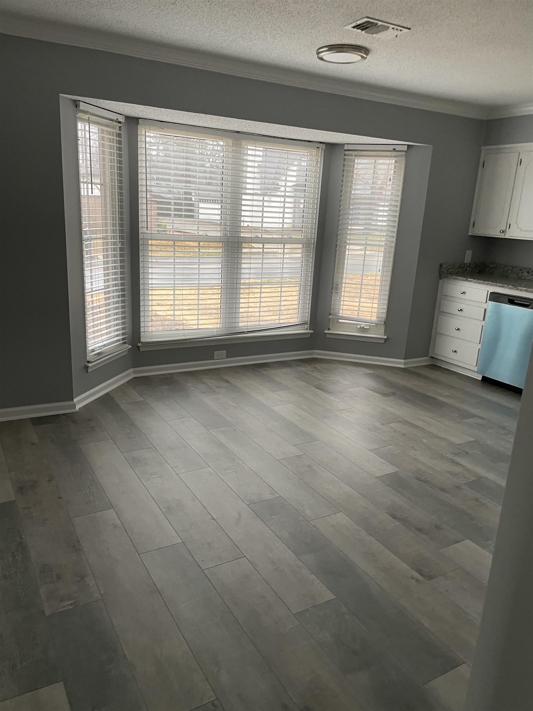 EAST MEADOW - Residential