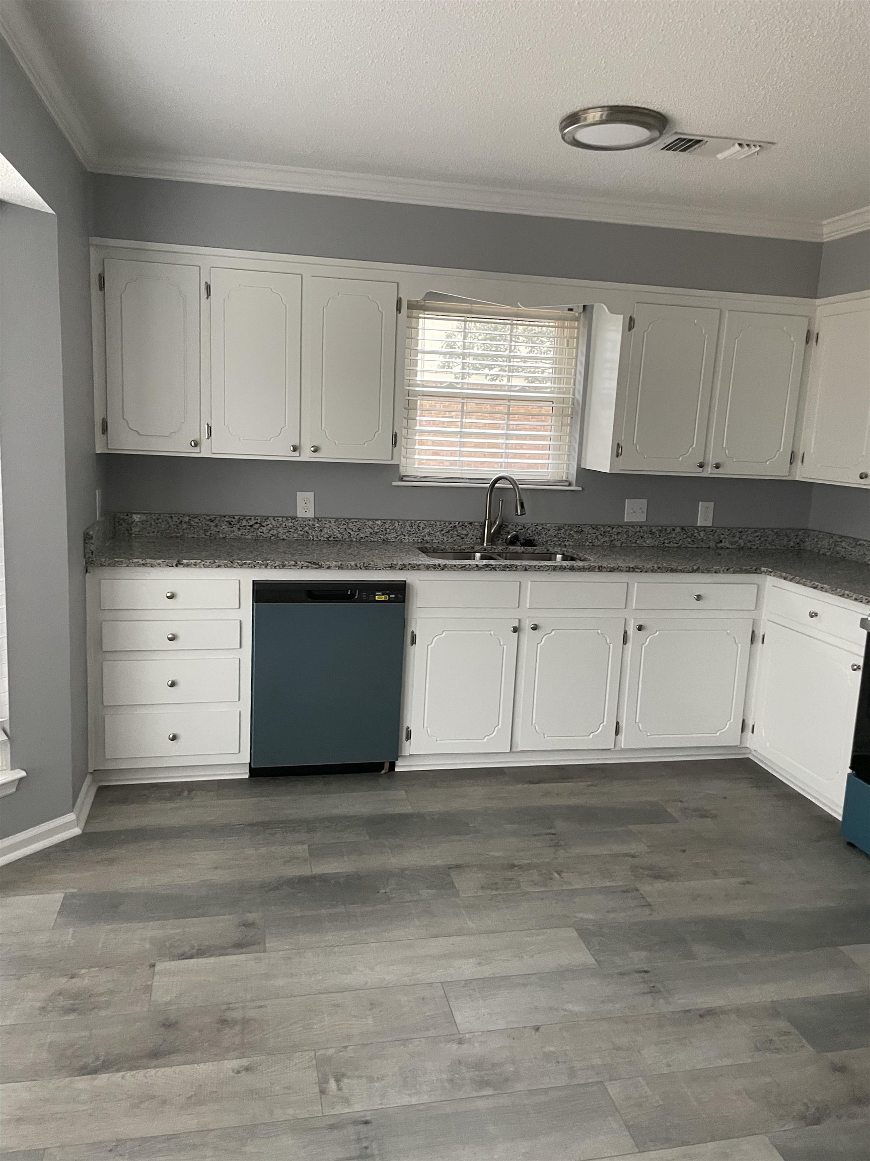 EAST MEADOW - Residential