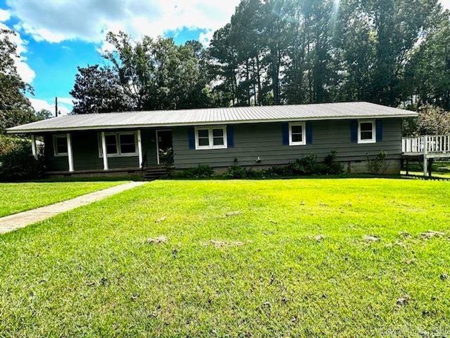 Welcome to 947 Austin St, a delightful residence nestled in the heart of Camden, Arkansas. This charming home offers a perfect blend of comfort and style. With just a little bit of TLC this is a great home for firs time homebuyers, investors or families.  Enjoy an inviting living room with natural light, perfect for relaxation and entertaining. The kitchen boasts ample cabinet space, contemporary appliances, and a cozy dining area, perfect for family meals. The home features 4 generously sized bedrooms, providing plenty of space for rest and privacy. Step outside to a lovely backyard, ideal for gardening, play, or summer barbecues with friends and family. Located close to local schools, parks, shopping, and dining, you’ll have everything you need within reach. Don’t miss out on the opportunity to make this charming house your new home! Schedule a showing today and experience.   *Agents please see Agent remarks