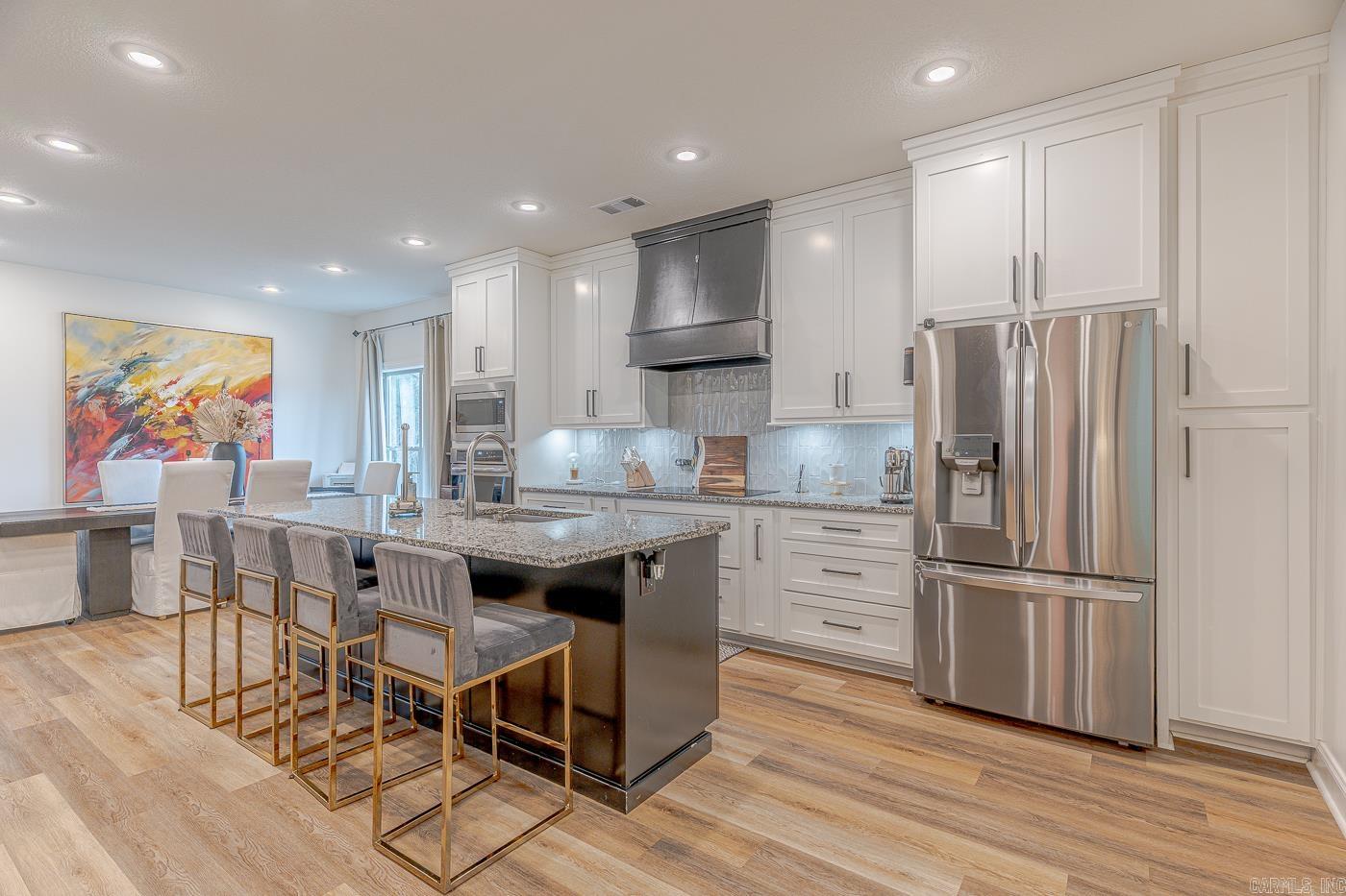 VALLEY VIEW MANOR - Residential