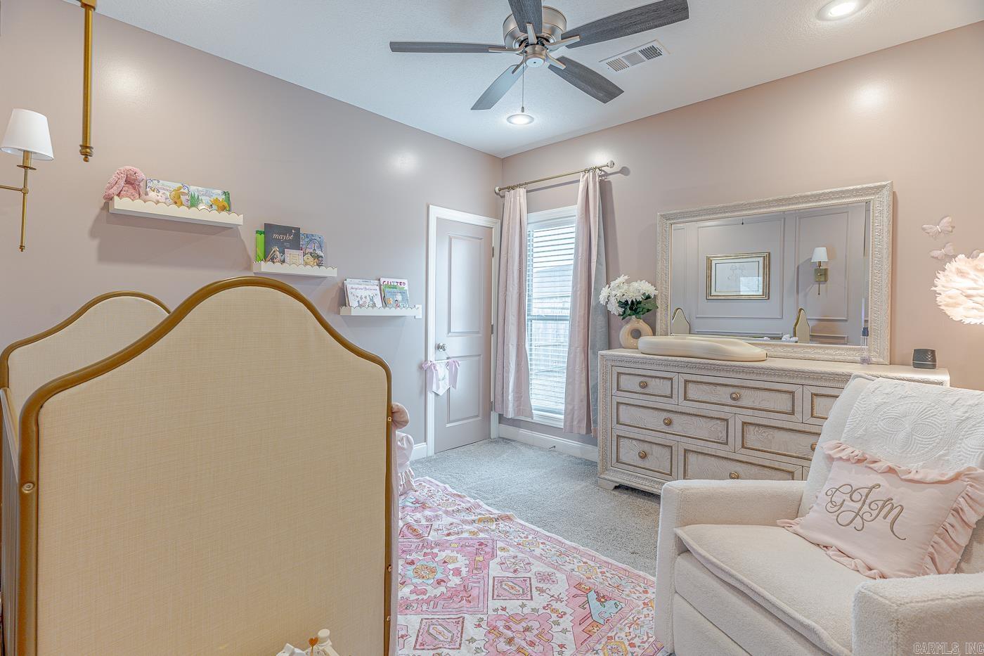 VALLEY VIEW MANOR - Residential