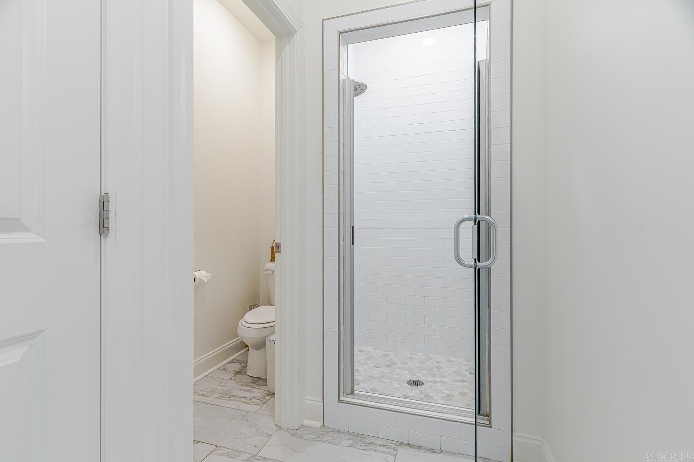 VALLEY VIEW MANOR - Residential