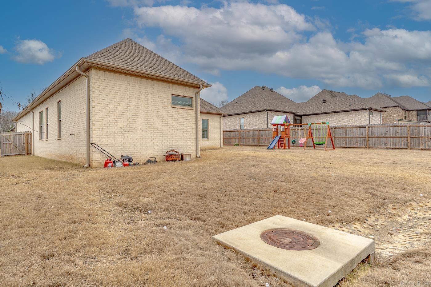 VALLEY VIEW MANOR - Residential