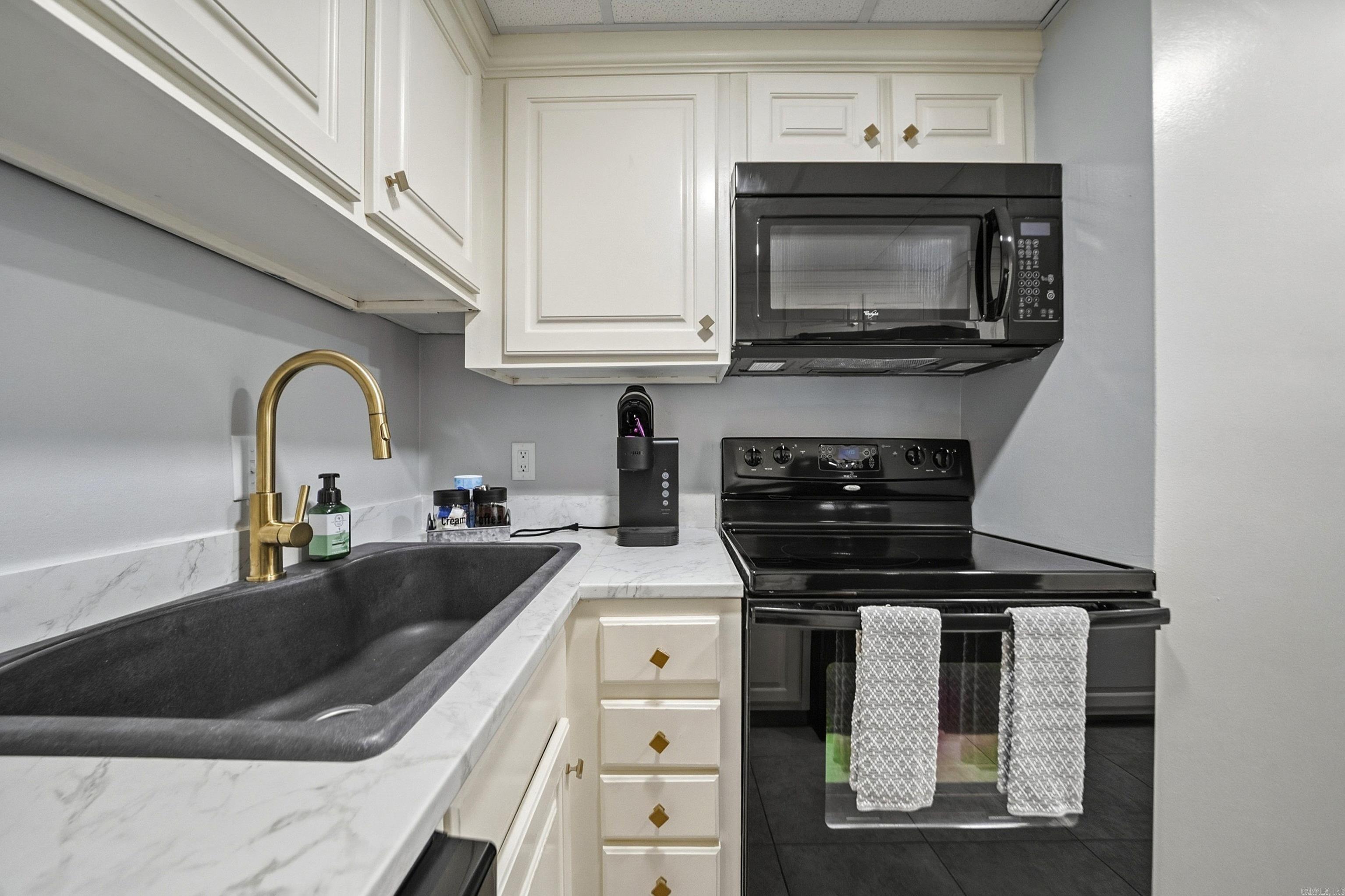 BEACON MANOR HPR - Residential