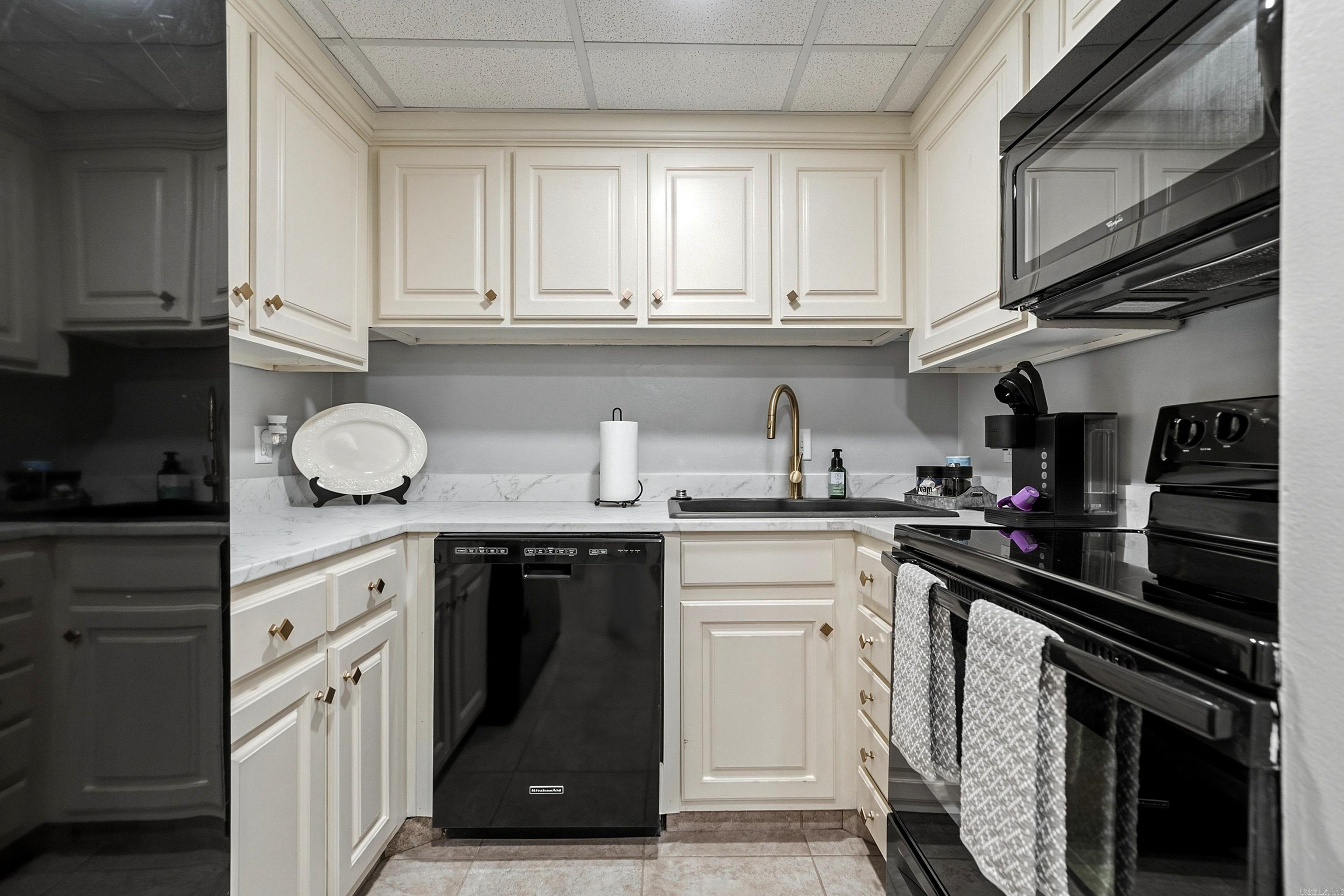 BEACON MANOR HPR - Residential