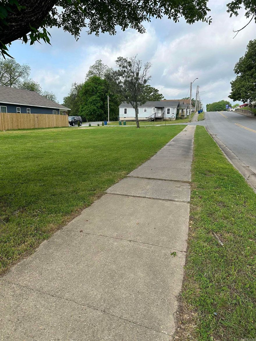 Vacant lot zoned C-3 in North Little Rock close to Argenta District.  Parcel #33N2890103600.