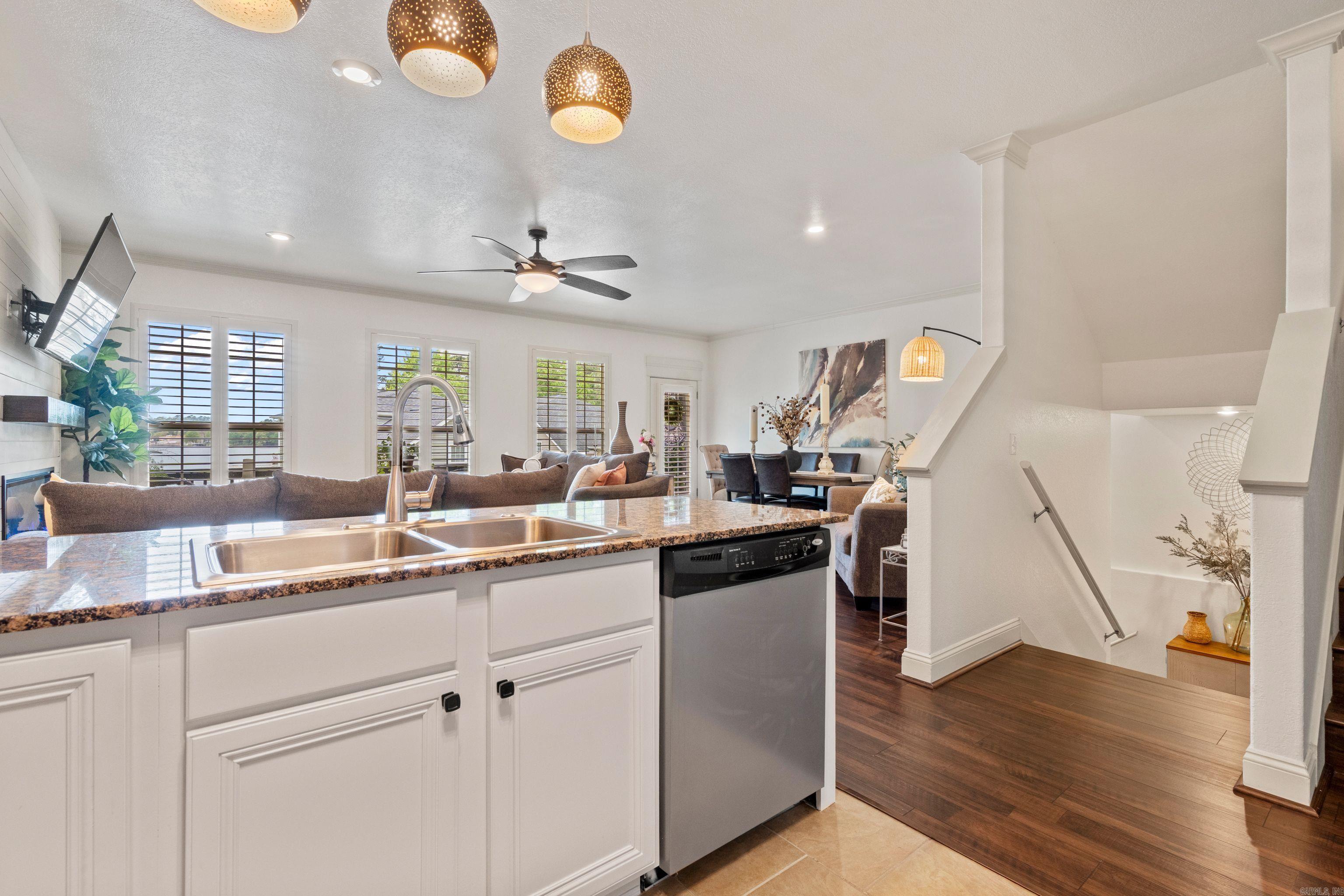 The Villas at Bayshore - Residential