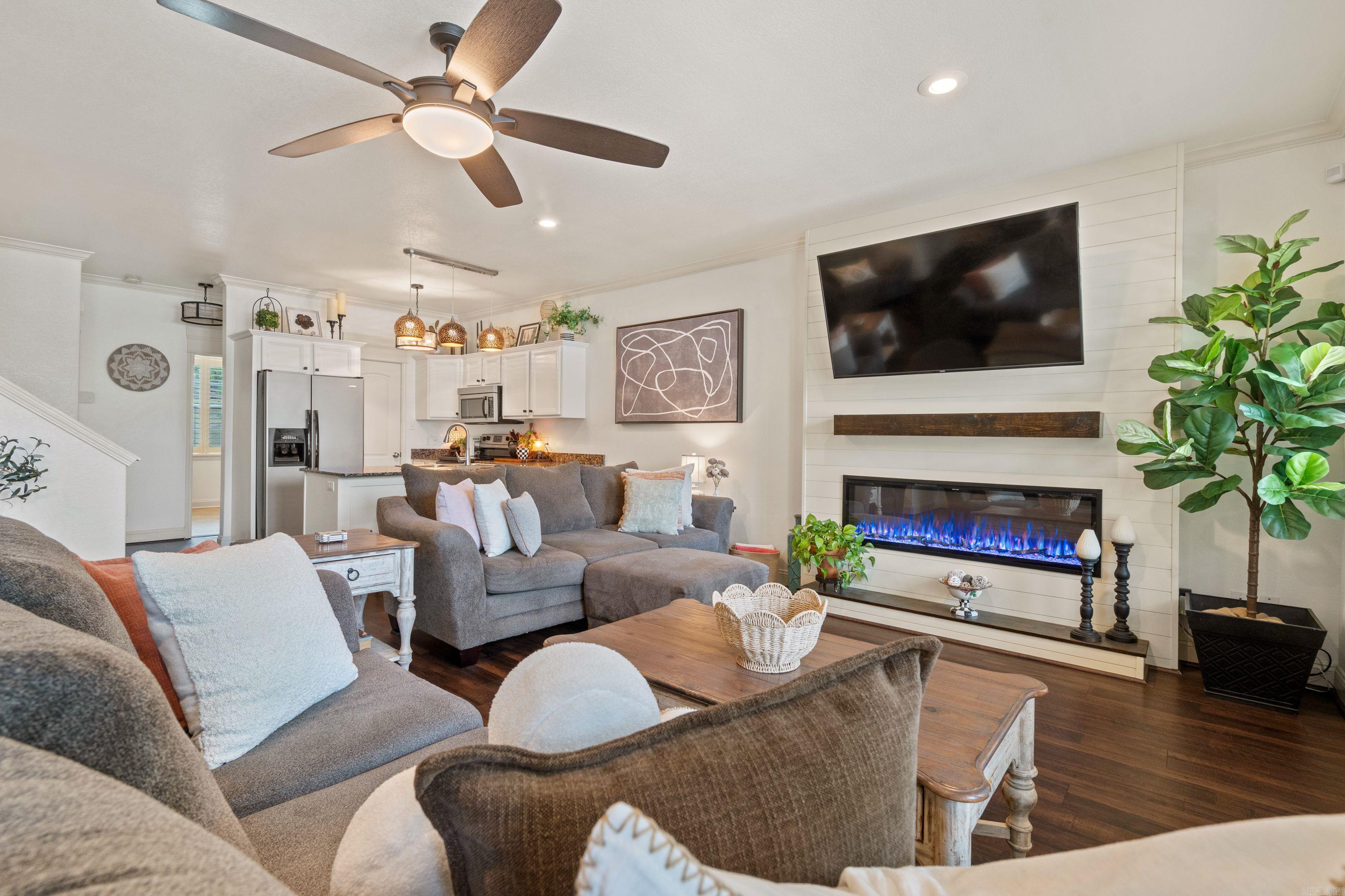 The Villas at Bayshore - Residential