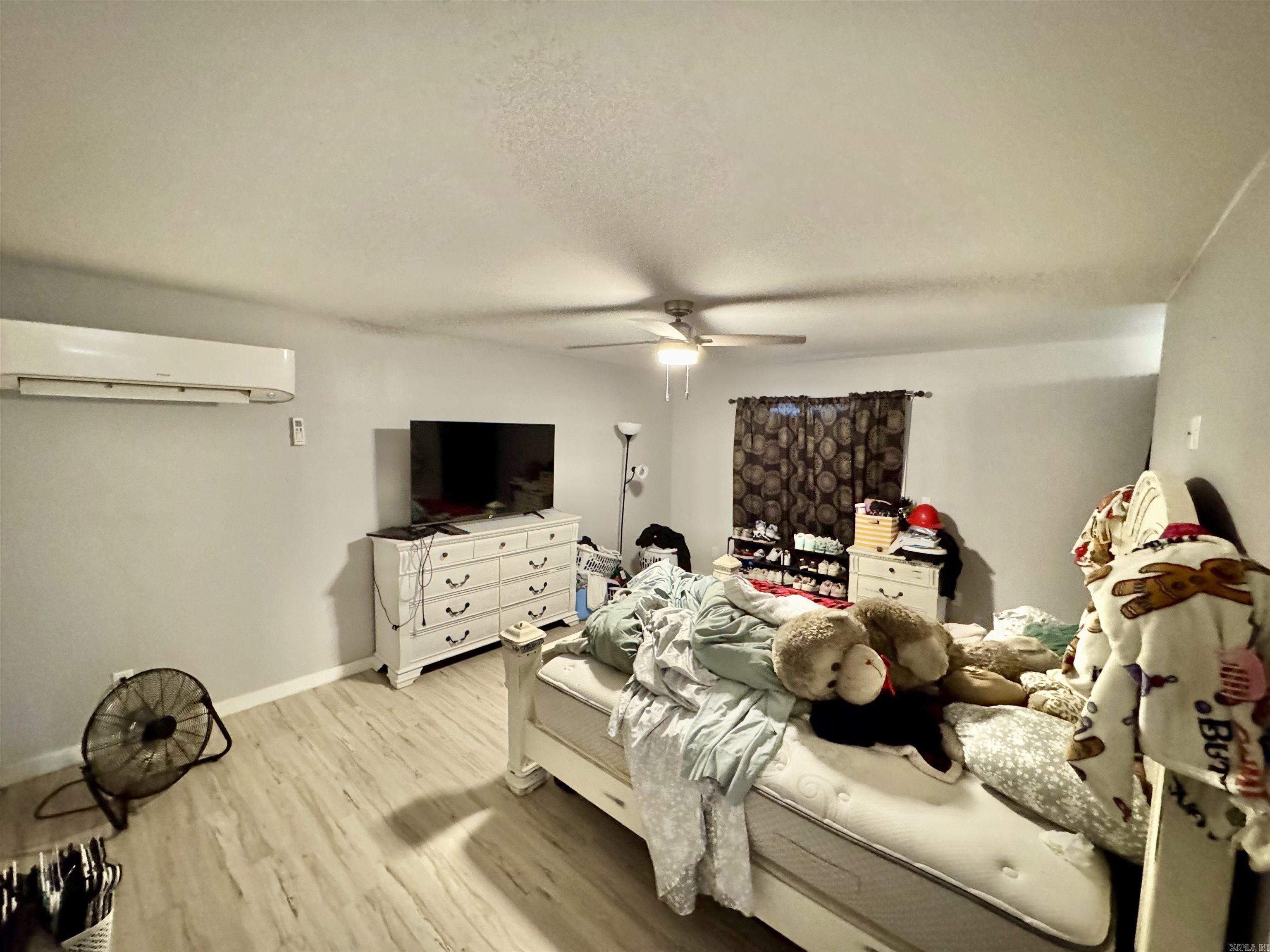 WHITEWATER ESTATES - Residential