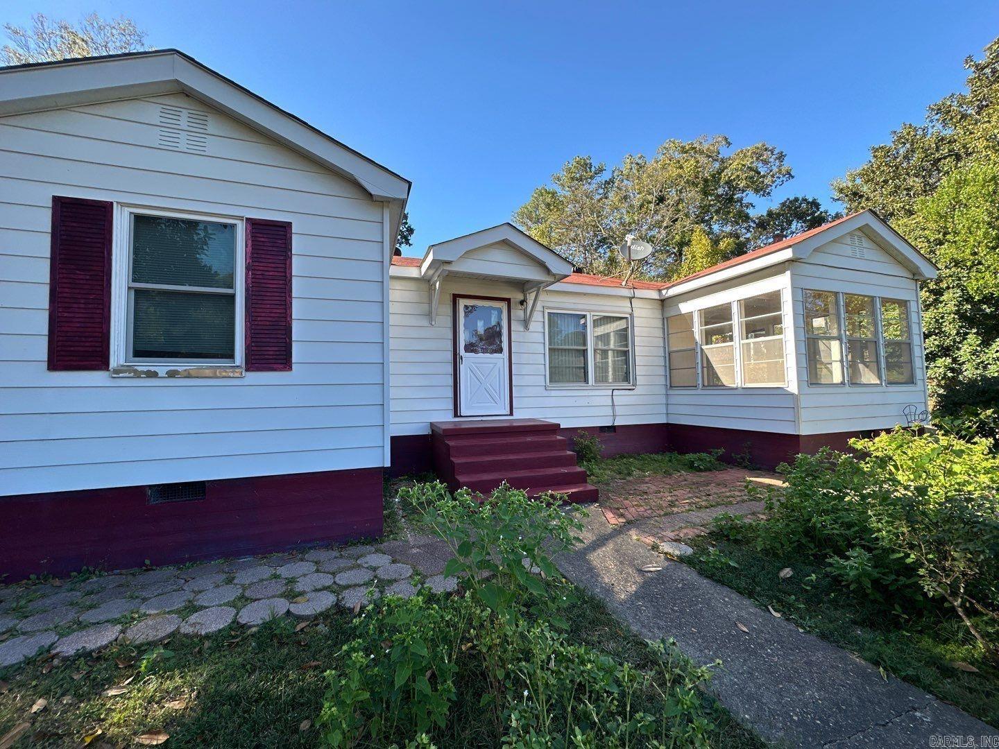 This house has so much potential!! It features nice curb appeal on a large lot located just a couple of blocks north of downtown. GREAT opportunity to turn this into a GEM!!! You will love the charm! HVAC 2 years, Roof 5 years, HWH 5 years!