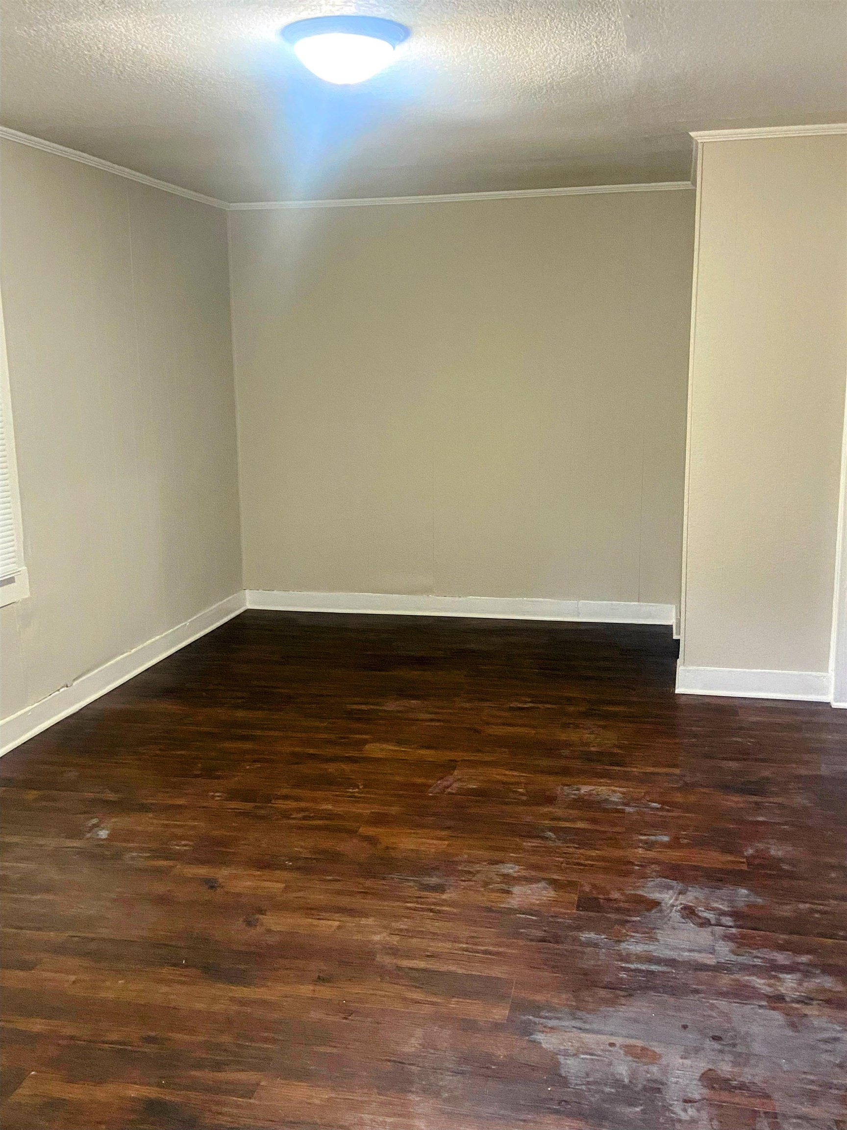 10-15-01 - Residential Lease