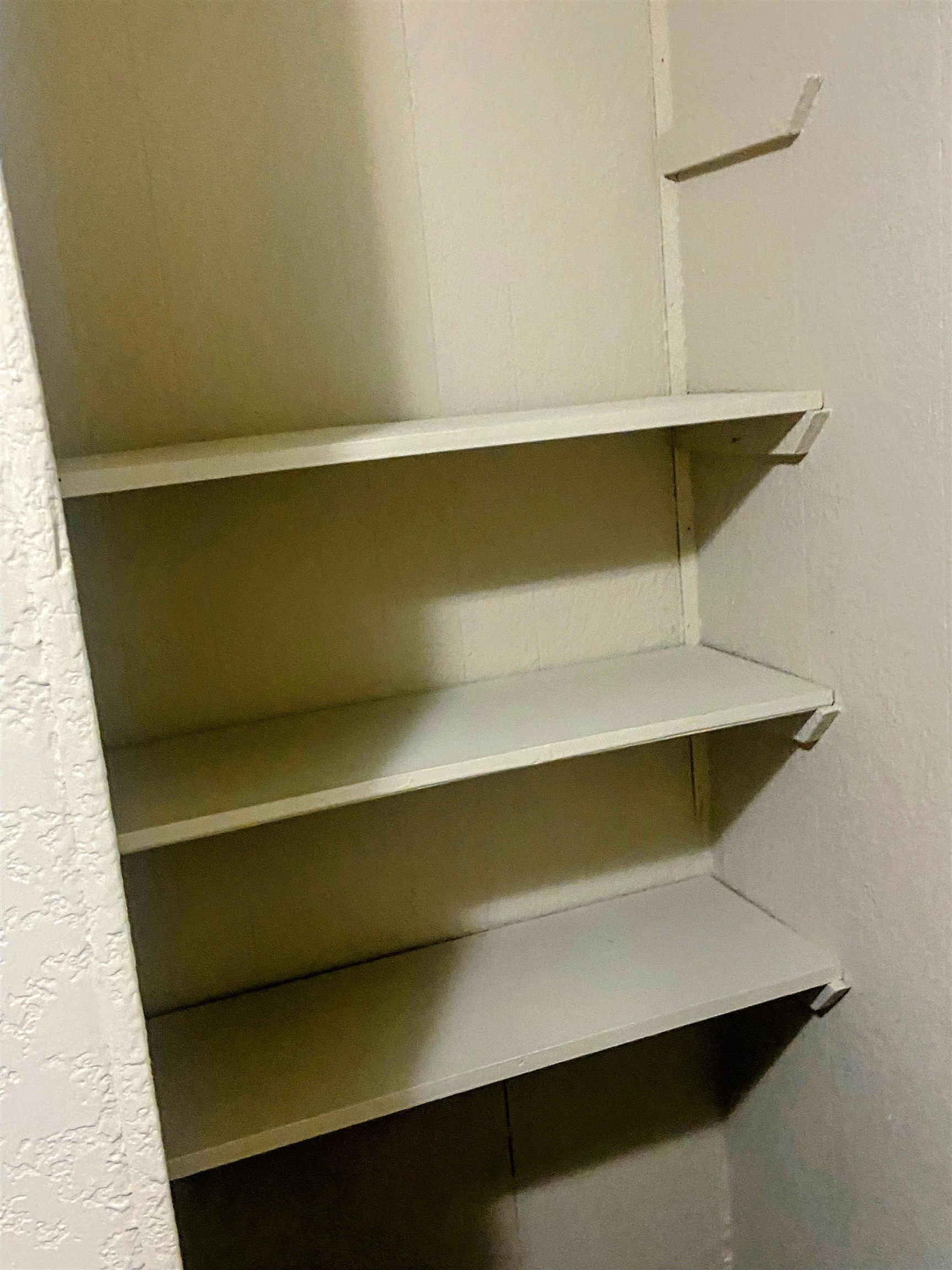 10-15-01 - Residential Lease