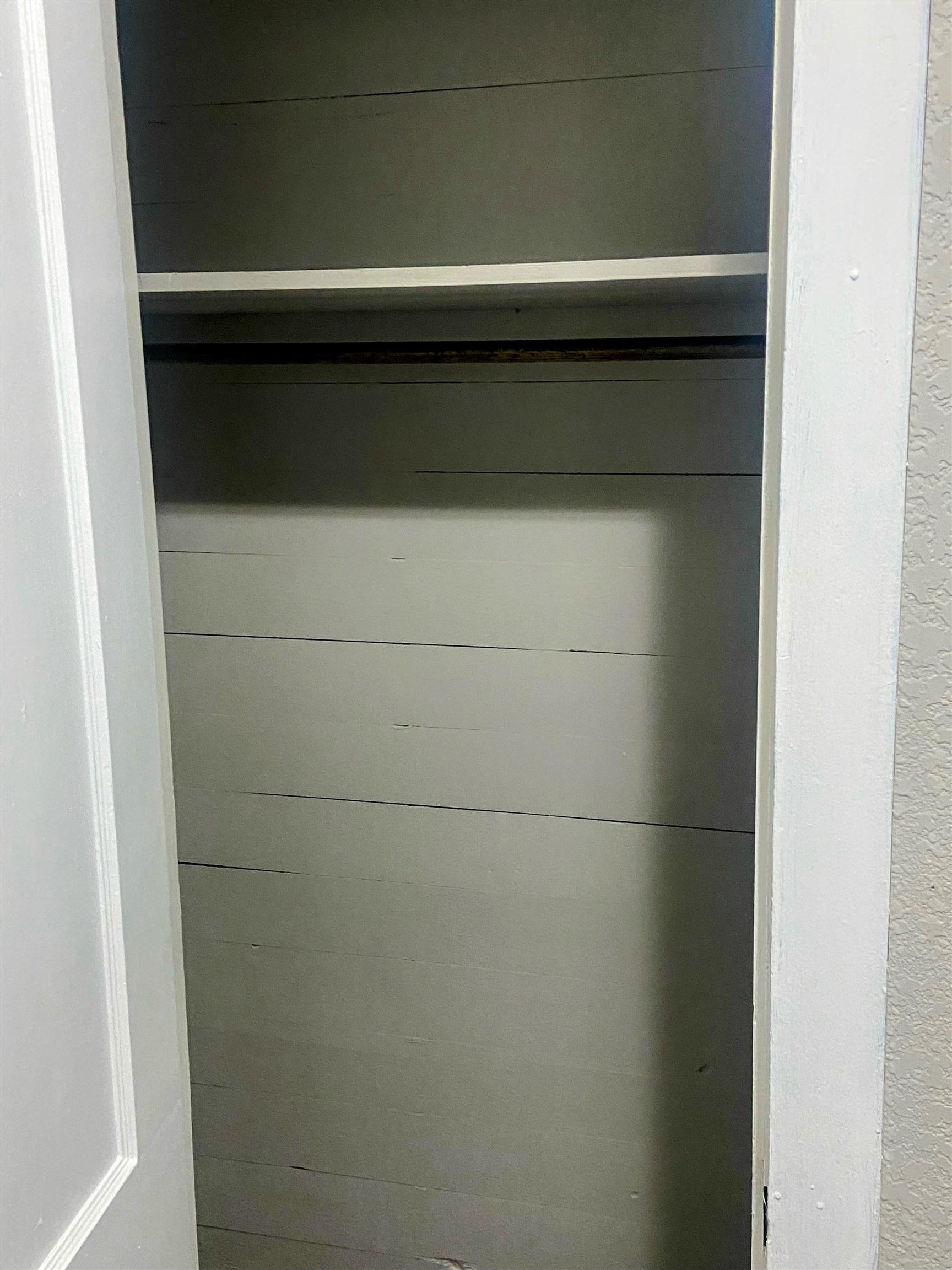 10-15-01 - Residential Lease