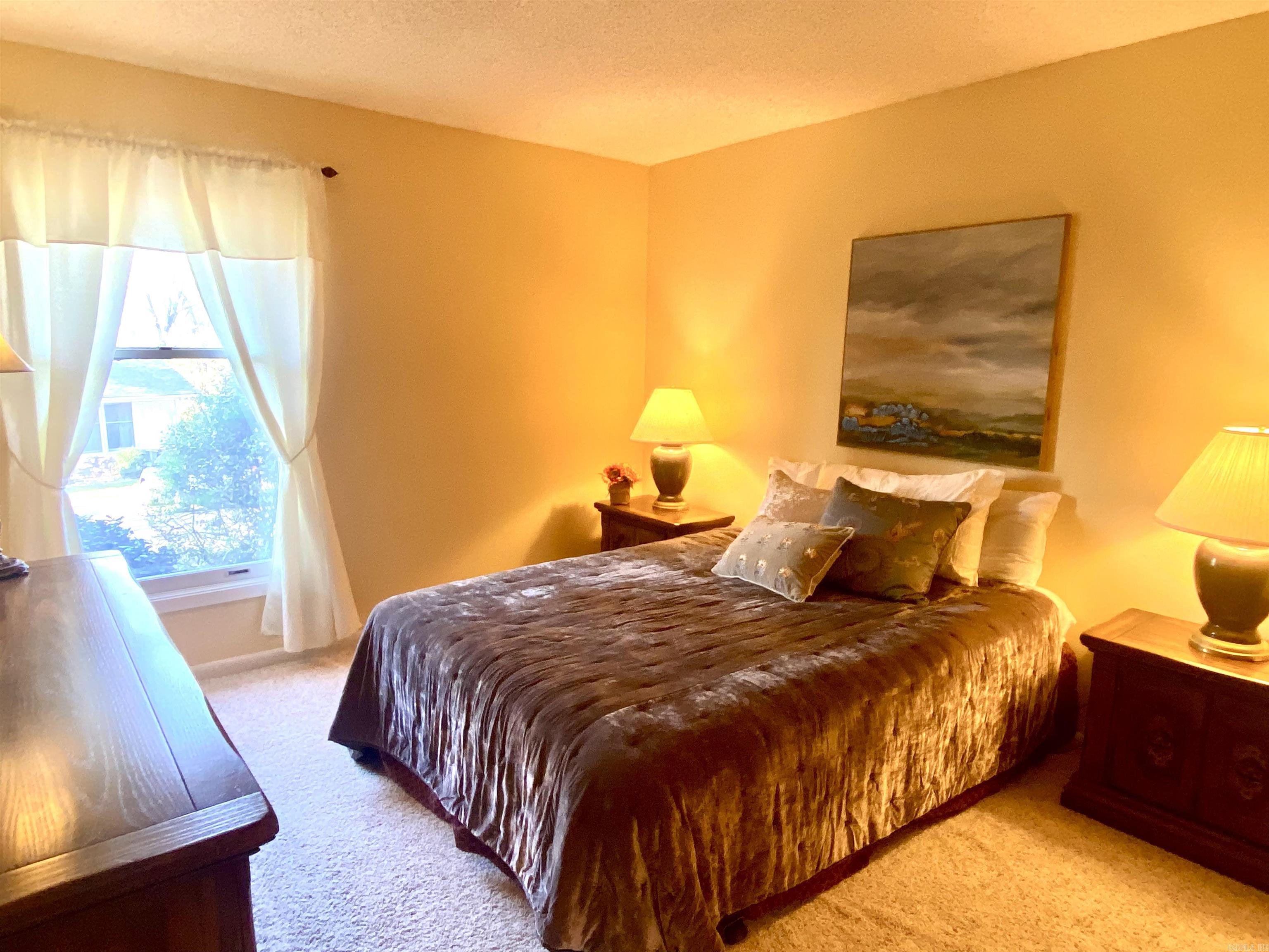 VALENCIA COURTS - Residential