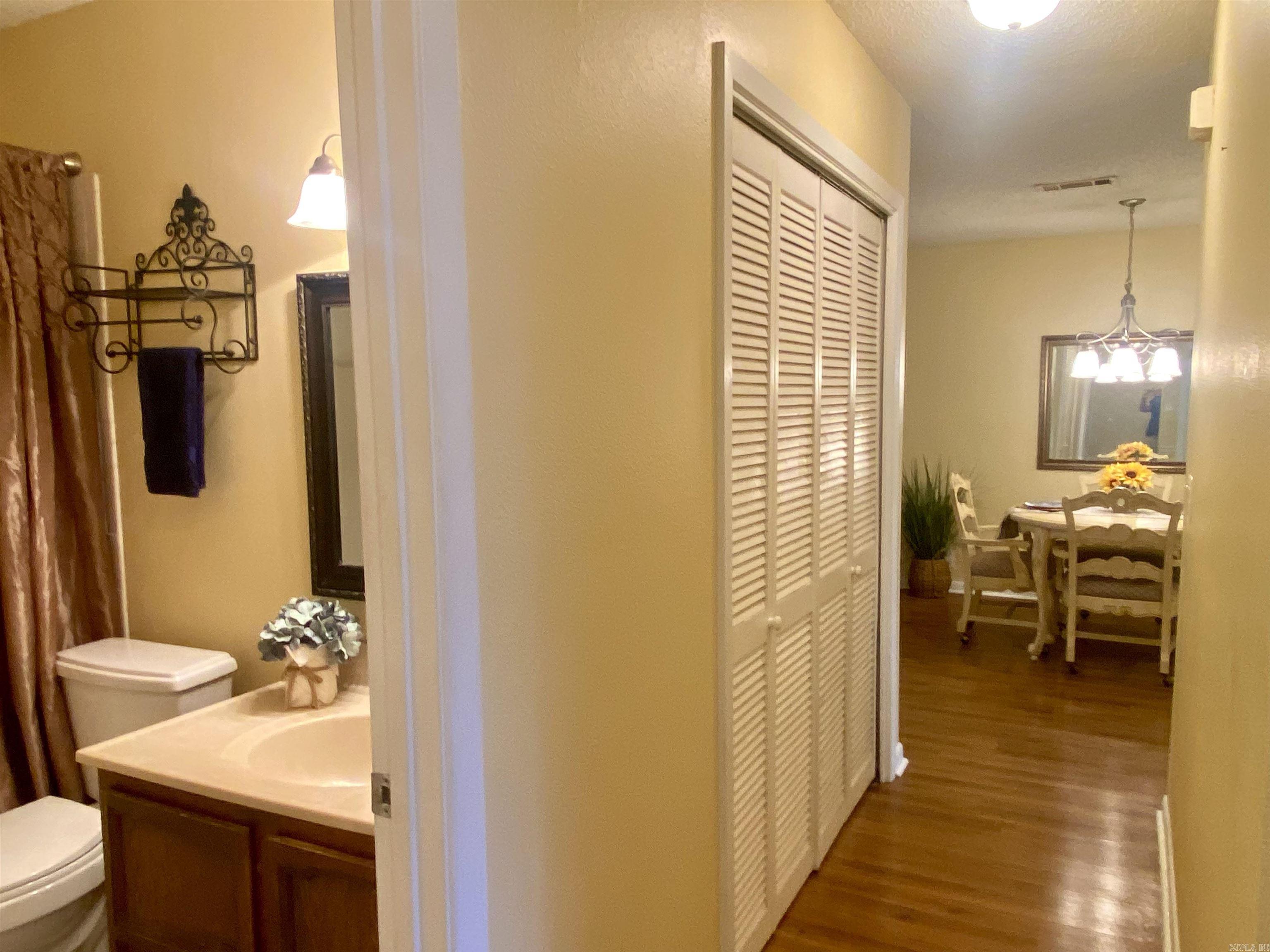 VALENCIA COURTS - Residential