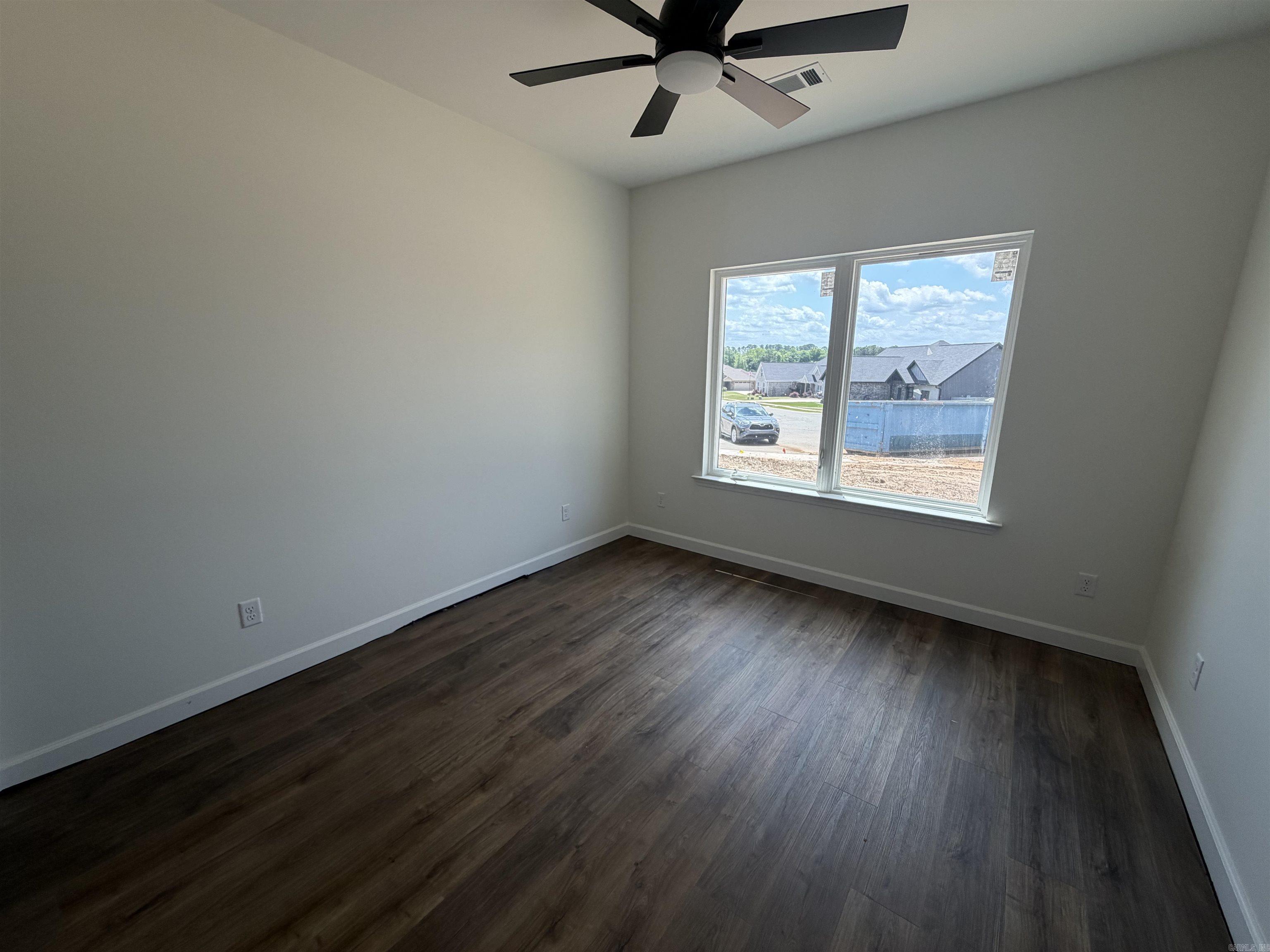 STONEYBROOK - Residential