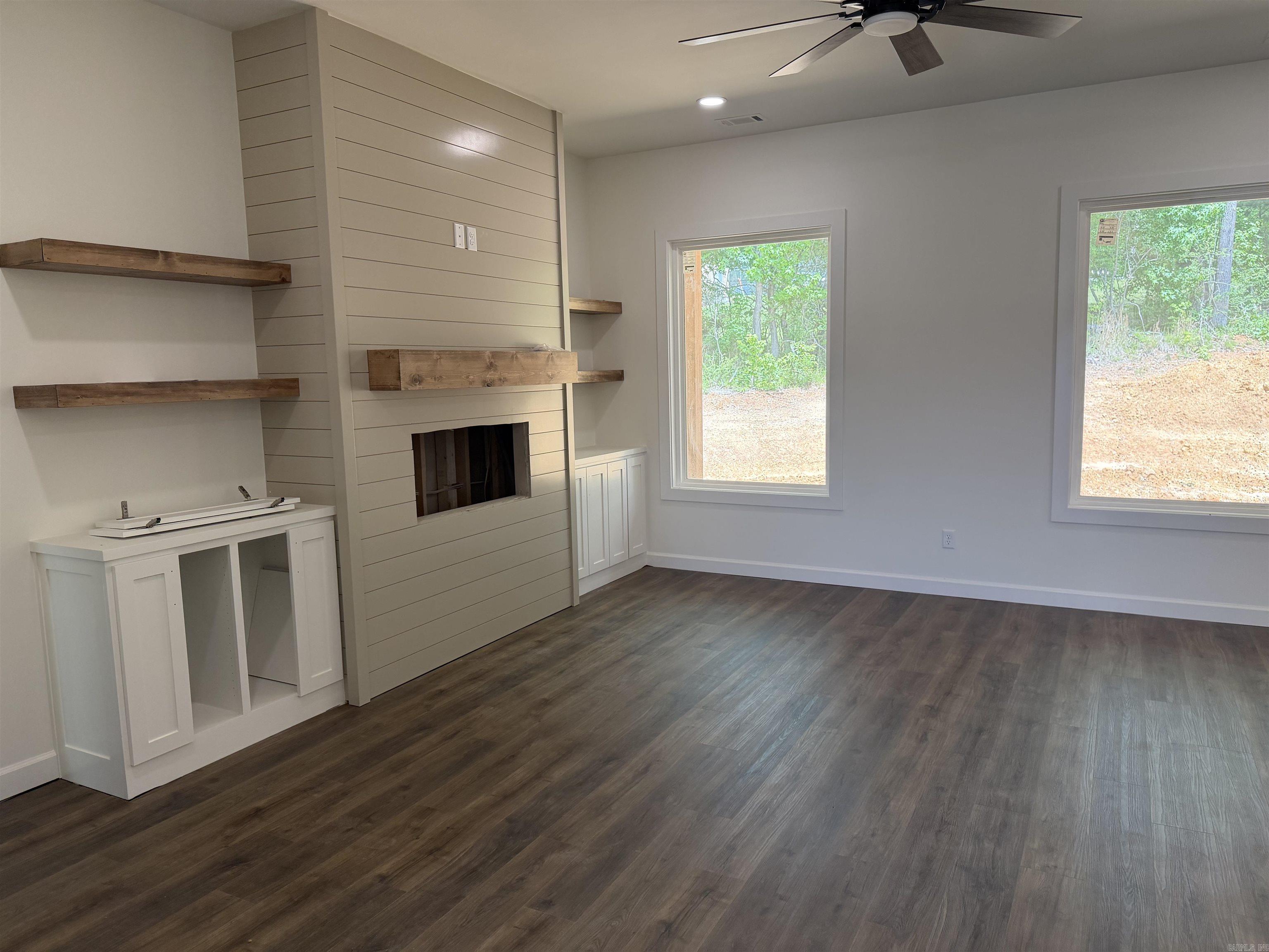 STONEYBROOK - Residential