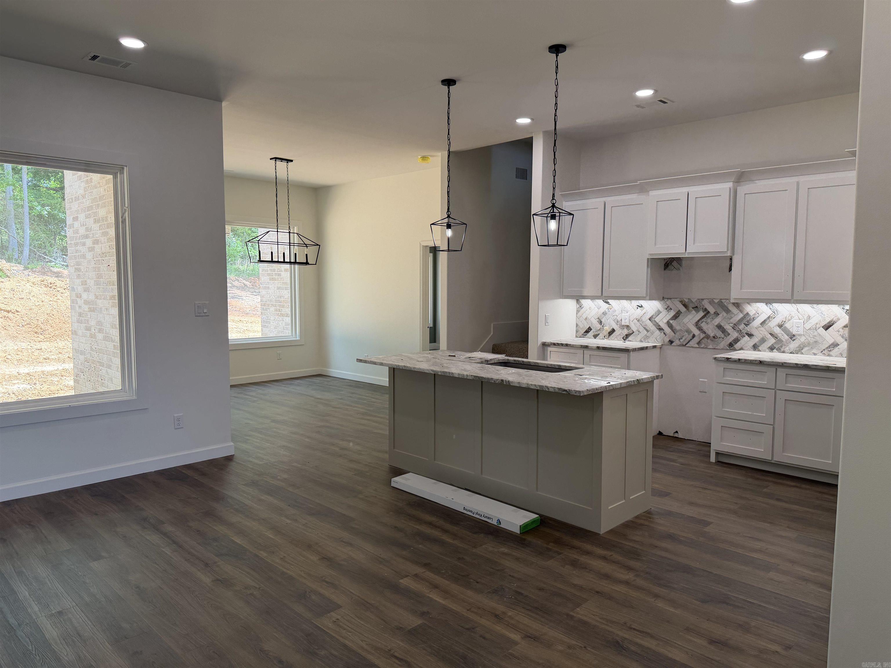 STONEYBROOK - Residential