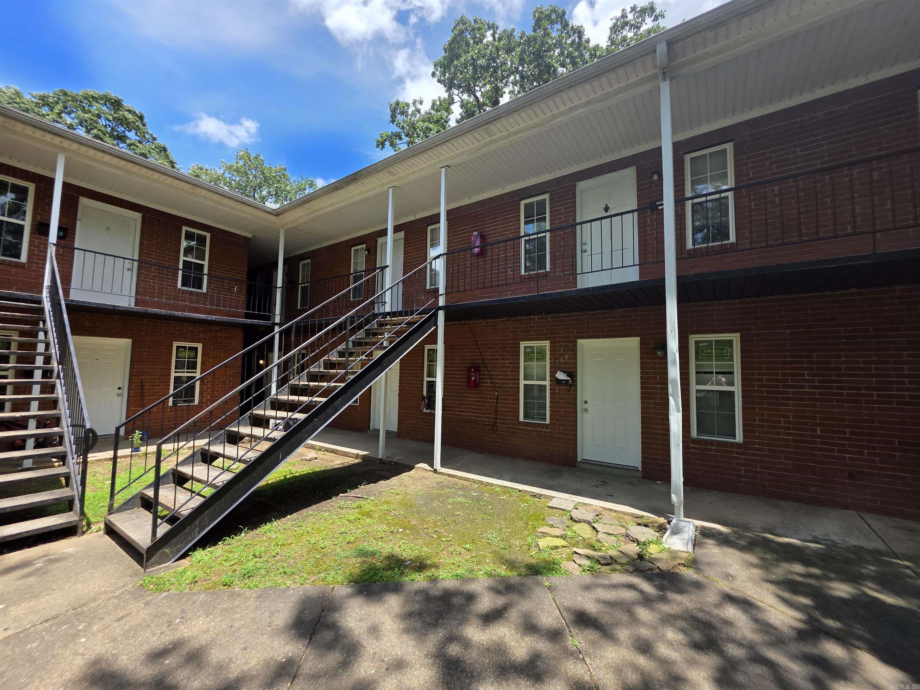 Hill Crest - Residential Lease