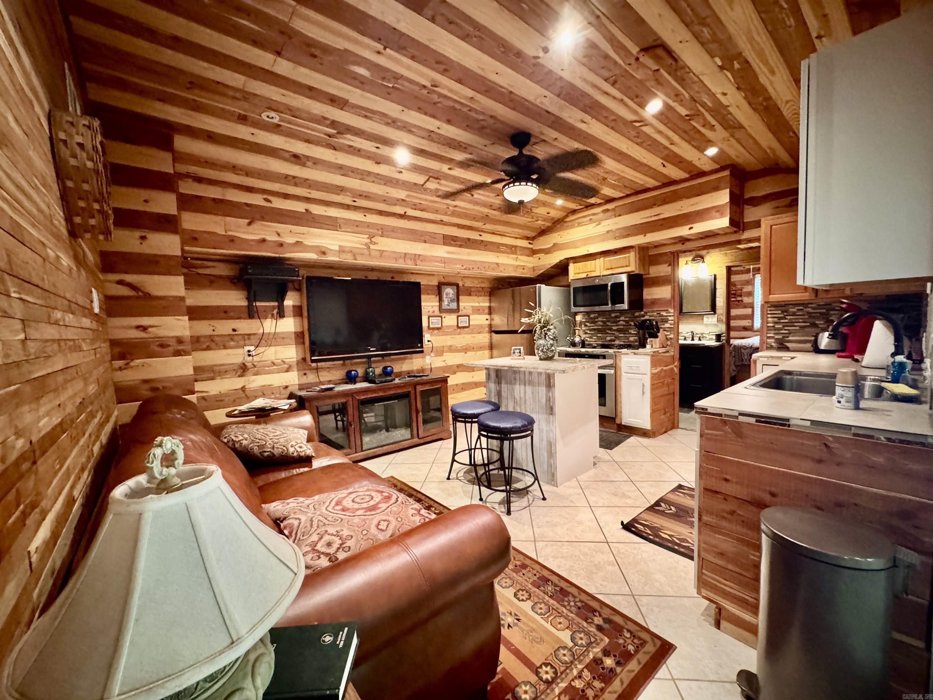 BELLE TERRE ESTATES - Residential