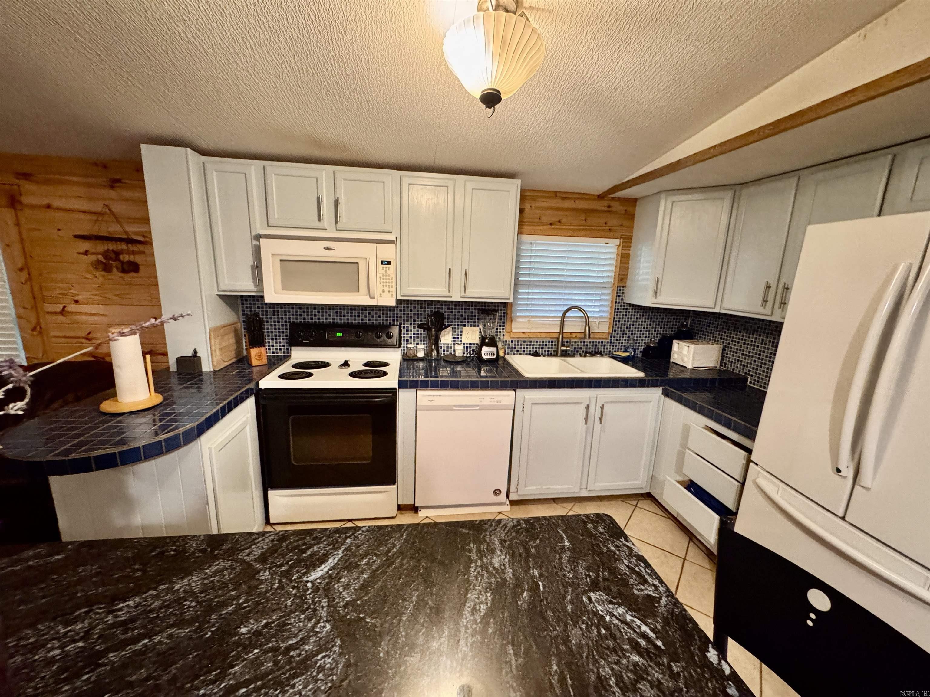 BELLE TERRE ESTATES - Residential