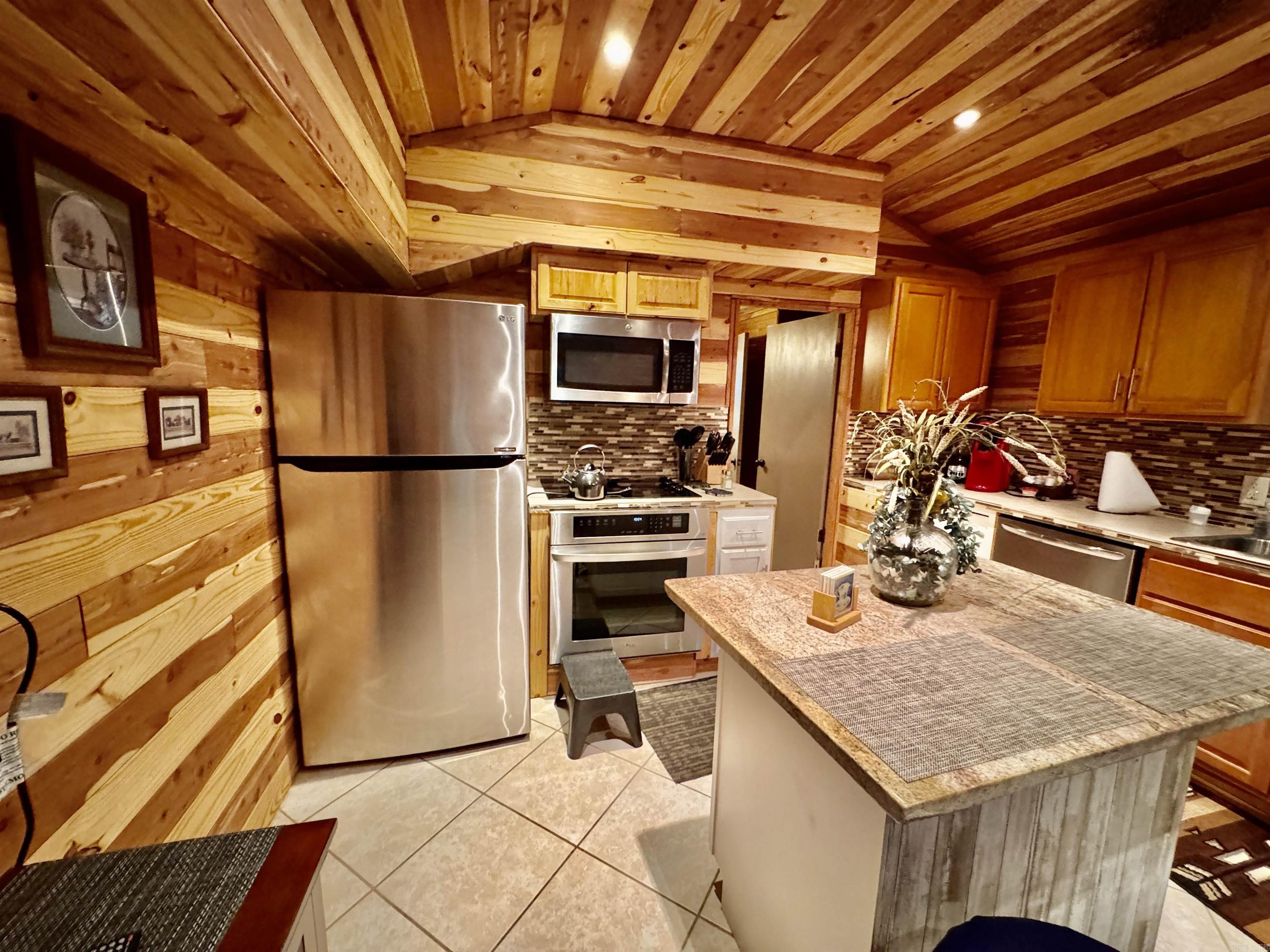 BELLE TERRE ESTATES - Residential