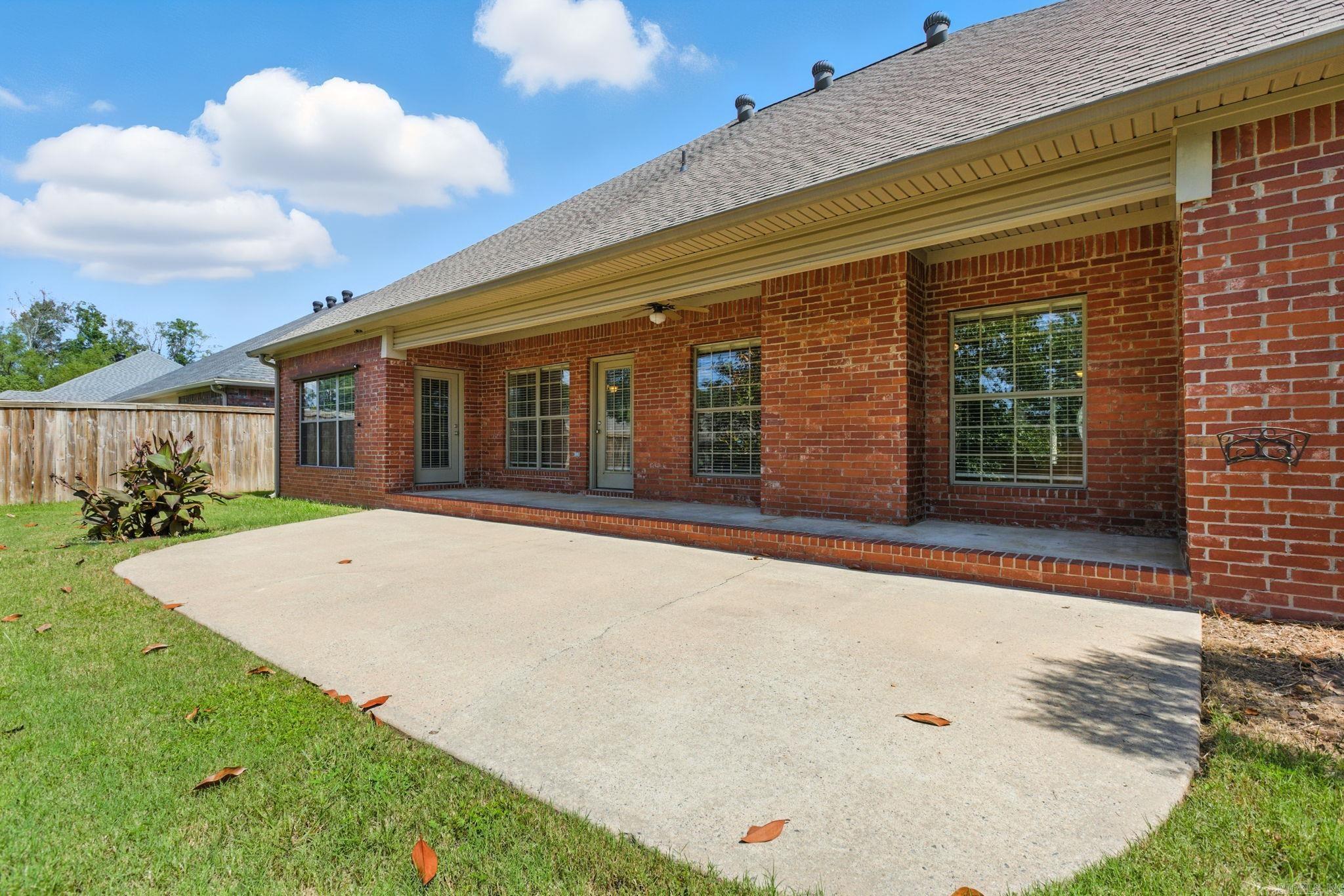 COUNTRY CLUB OF ARK THE - Residential
