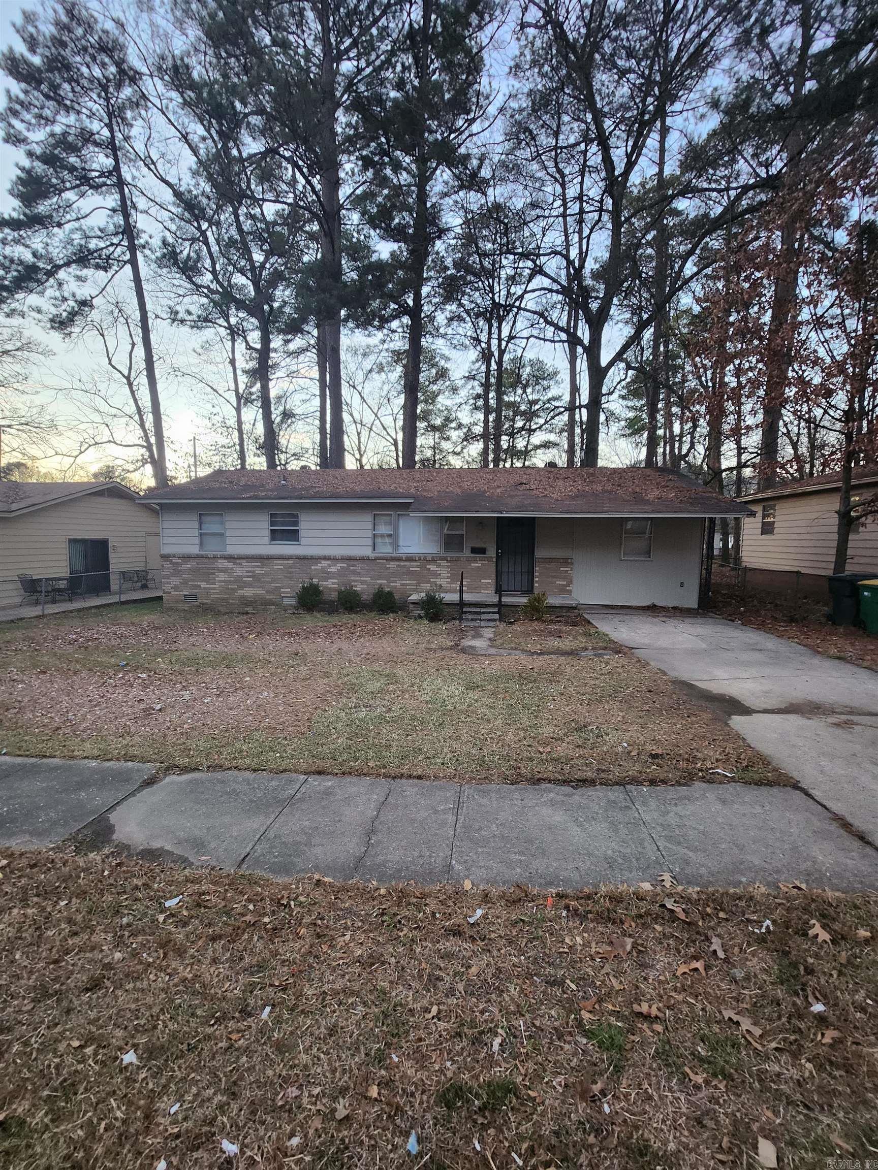 TRADEWINDS - Residential