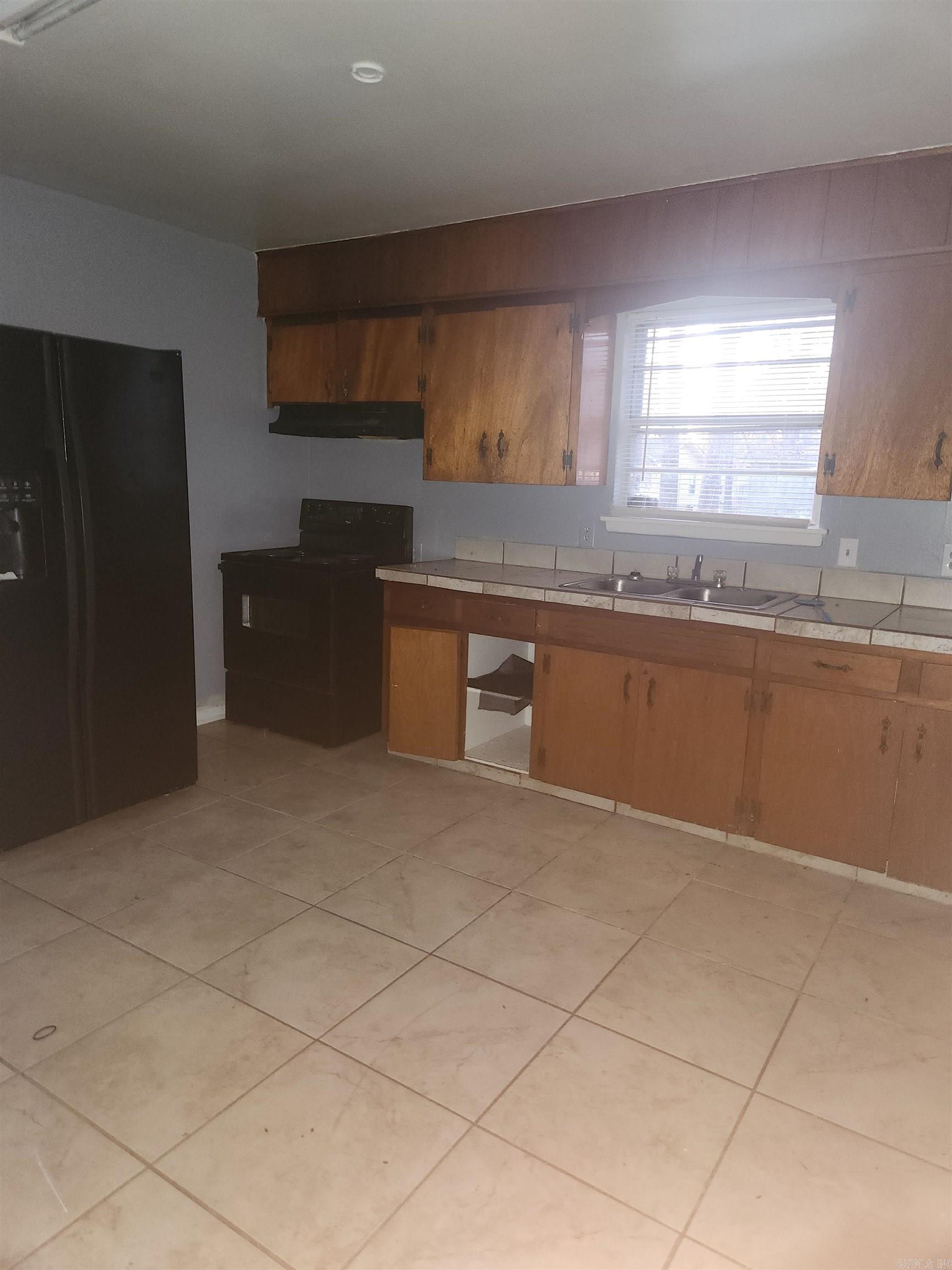 TRADEWINDS - Residential