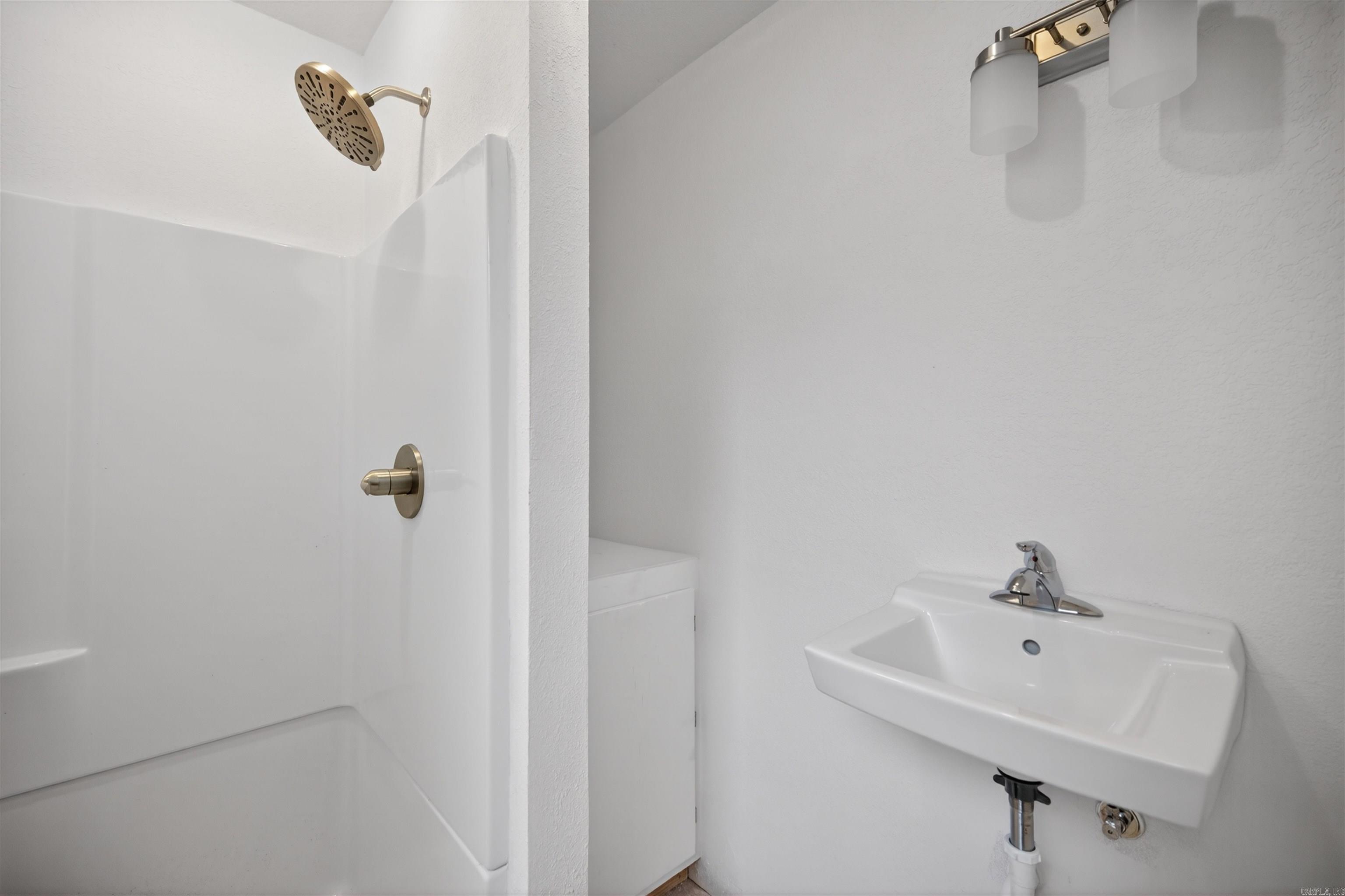 WISHFUL THINKING LAKE ESTATES - Residential