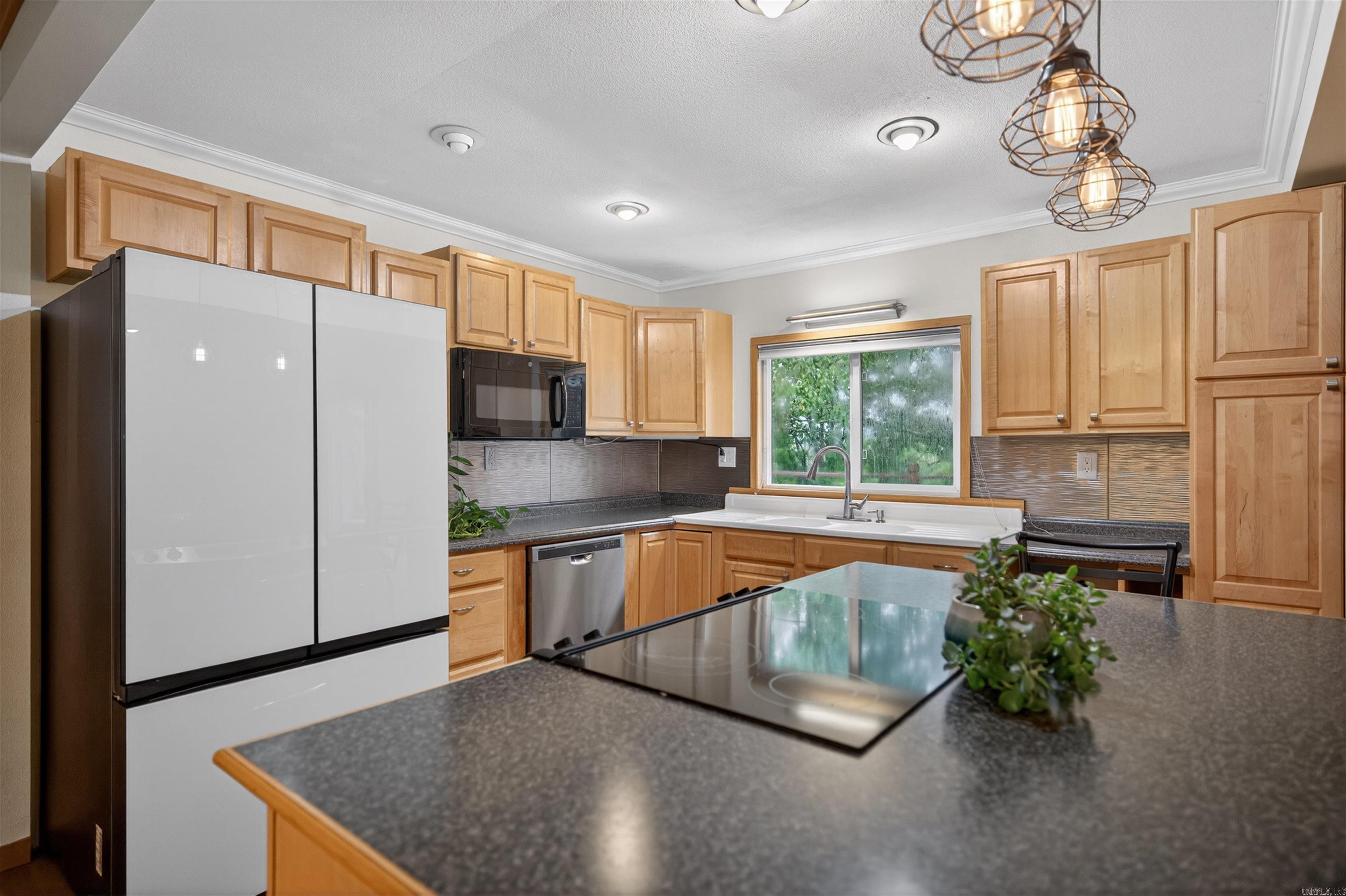 WISHFUL THINKING LAKE ESTATES - Residential