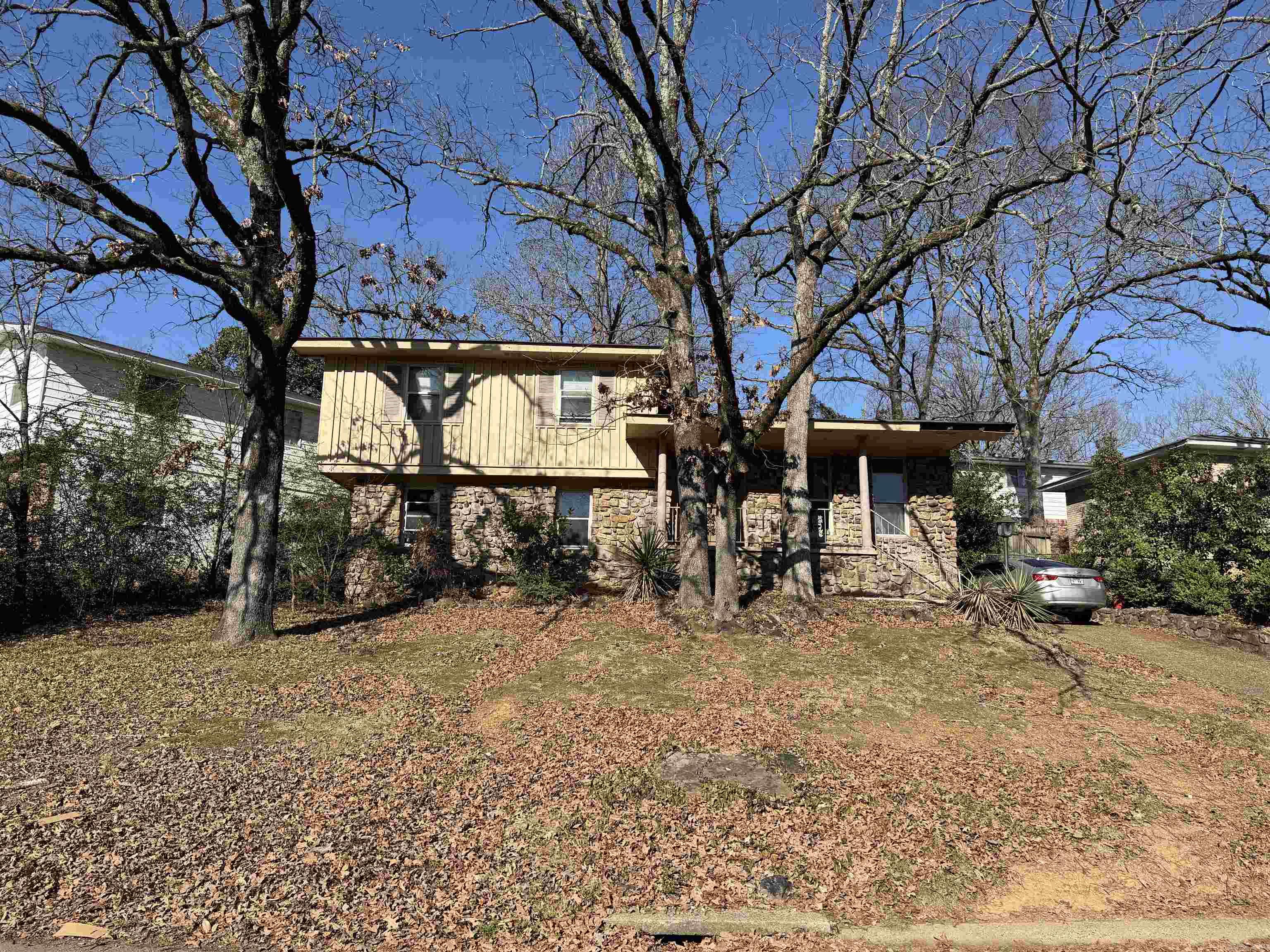 ARROW HEAD MANOR - Residential