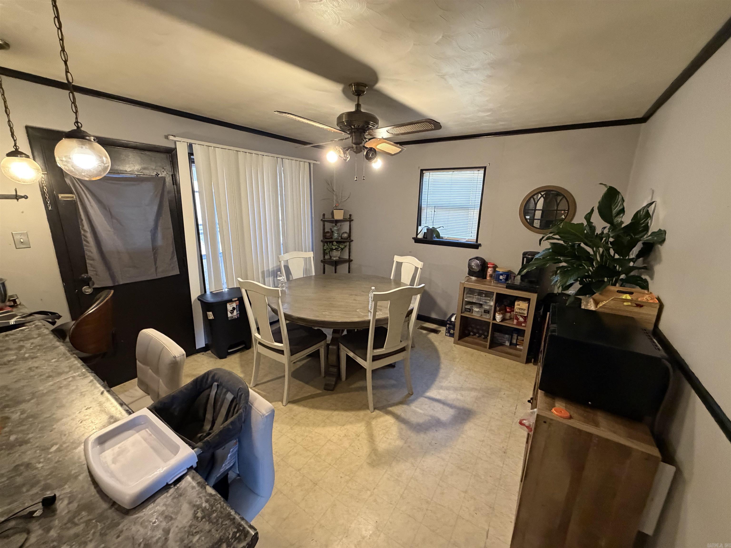 ARROW HEAD MANOR - Residential