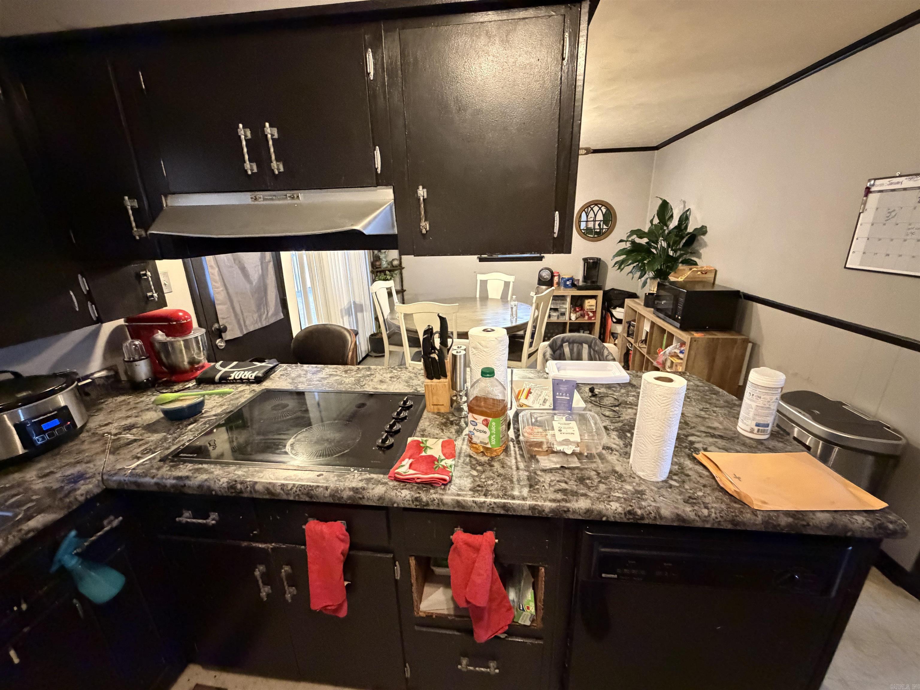 ARROW HEAD MANOR - Residential