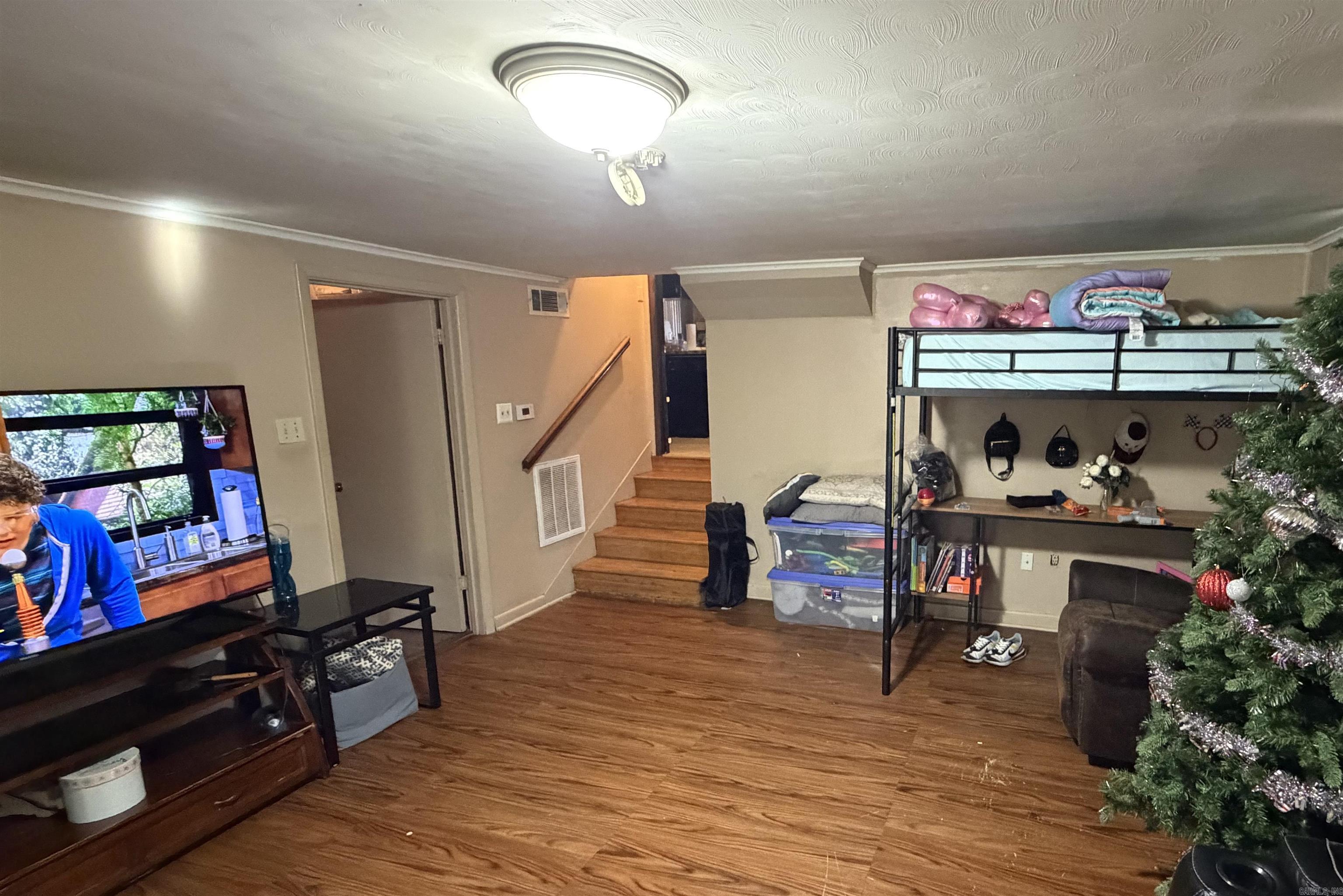 ARROW HEAD MANOR - Residential