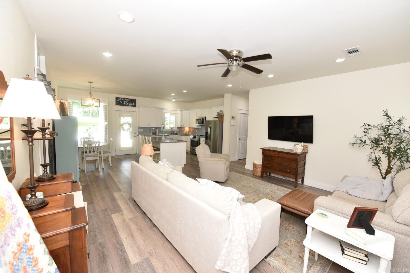 INDIAN HILLS - Residential