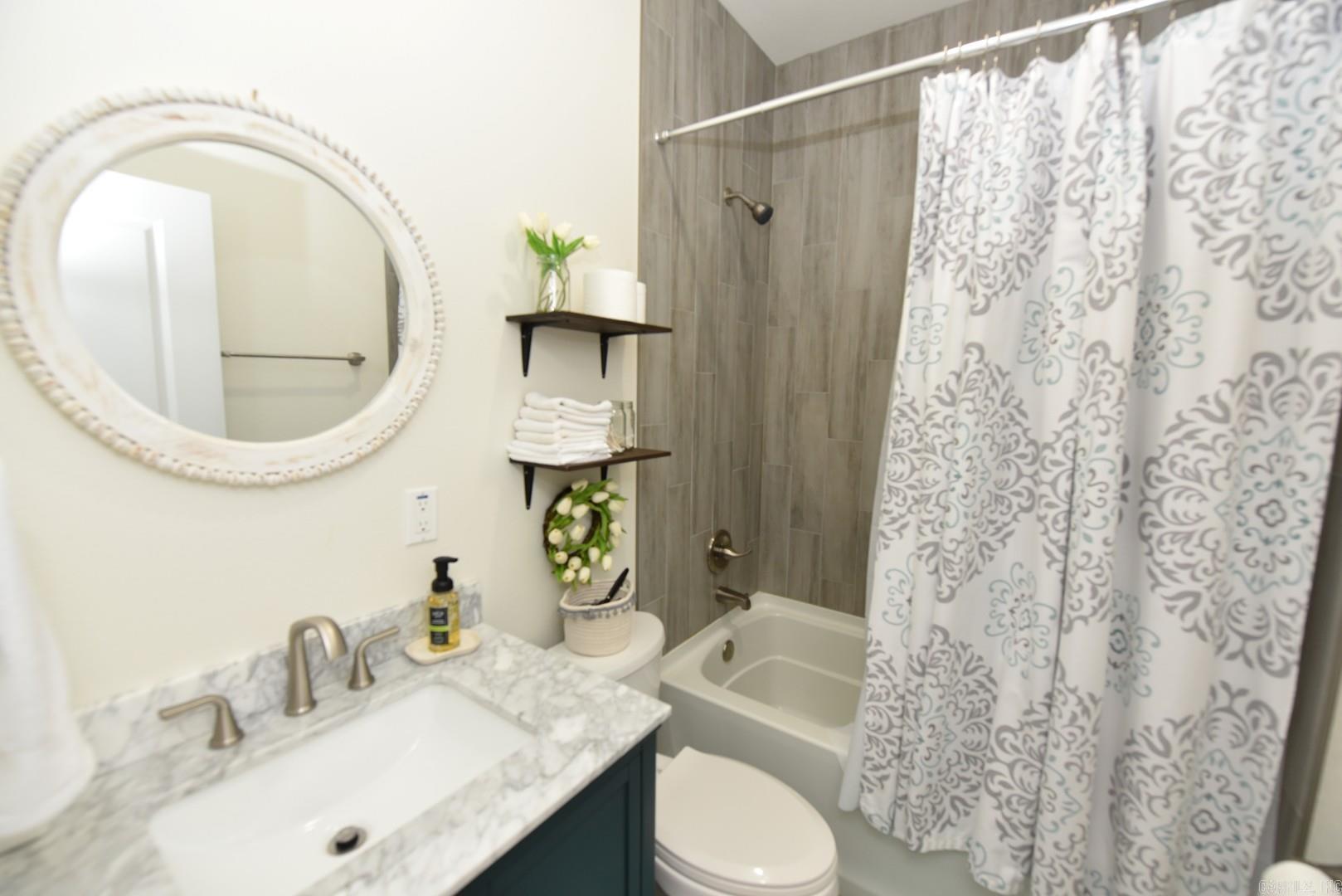 INDIAN HILLS - Residential