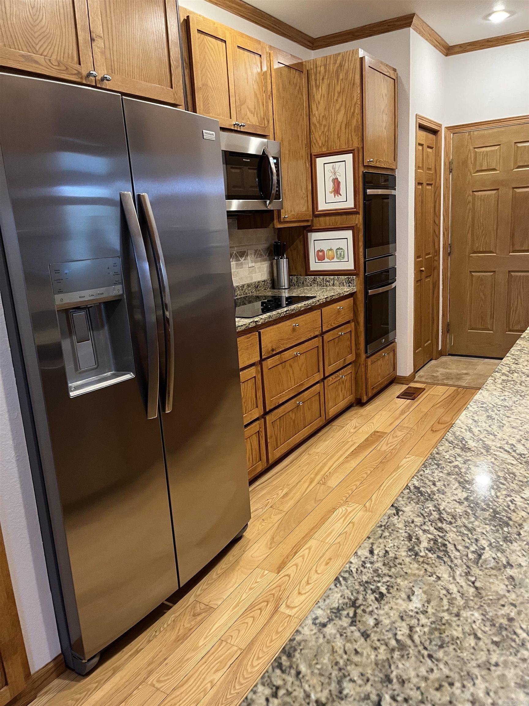 EAGLES NEST - Residential