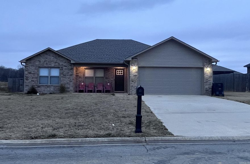 LIKE NEW! Beautiful 3 bedroom, 2 bathroom house in Cabot School District. Open floorplan with vaulted ceiling, wood-like laminate flooring, stained cabinets, granite countertops and stainless-steel appliances! Master has a large walk-in closet, dual vanity and both rain-head and front showerheads! Privacy fenced backyard with covered patio and ceiling fan. Pets allowed, with restrictions. REFRIGERATOR, WASHER & DRYER INCLUDED! You won't come across a deal this good anytime soon!