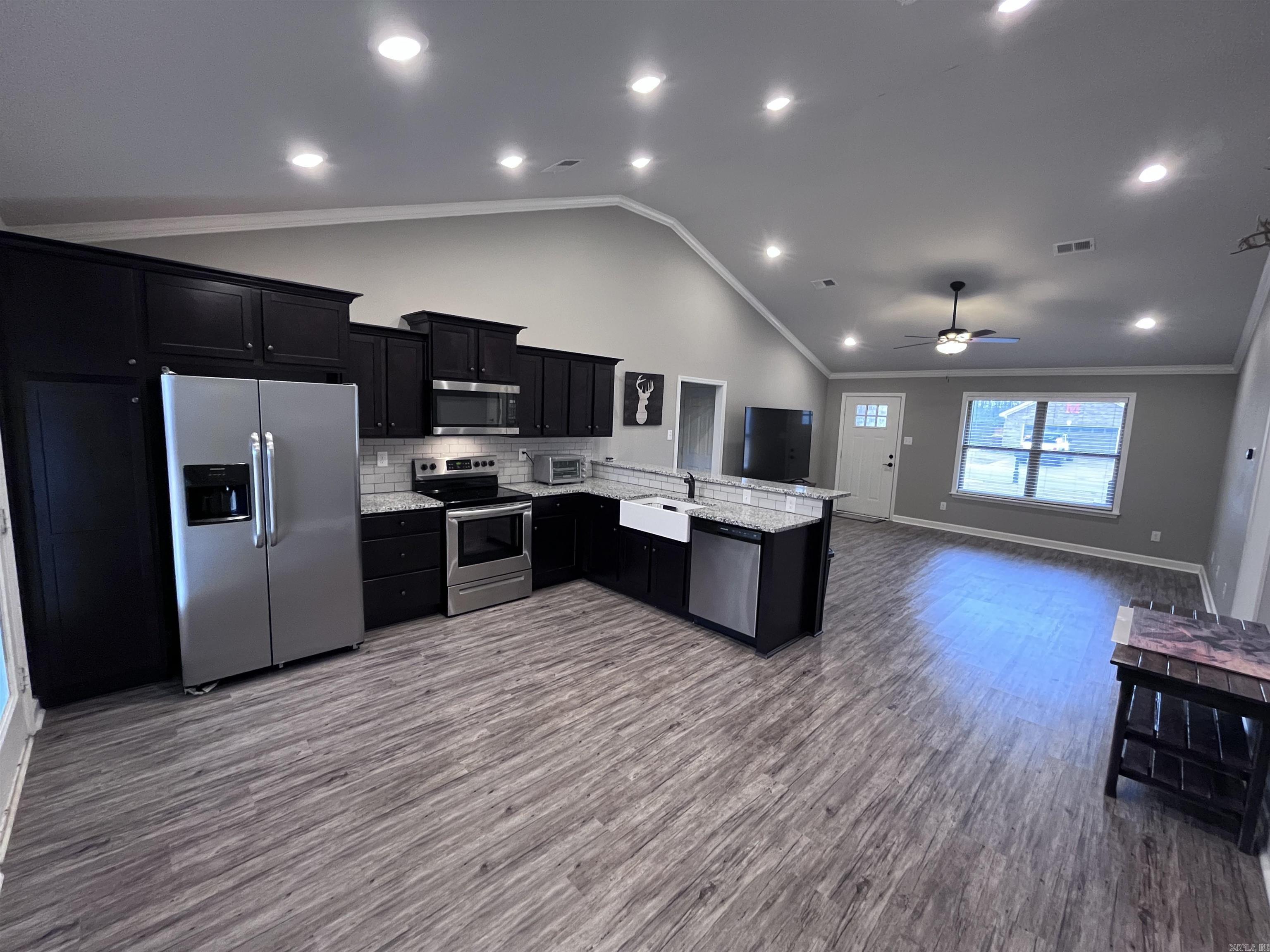 Deerfield Estates - Residential Lease