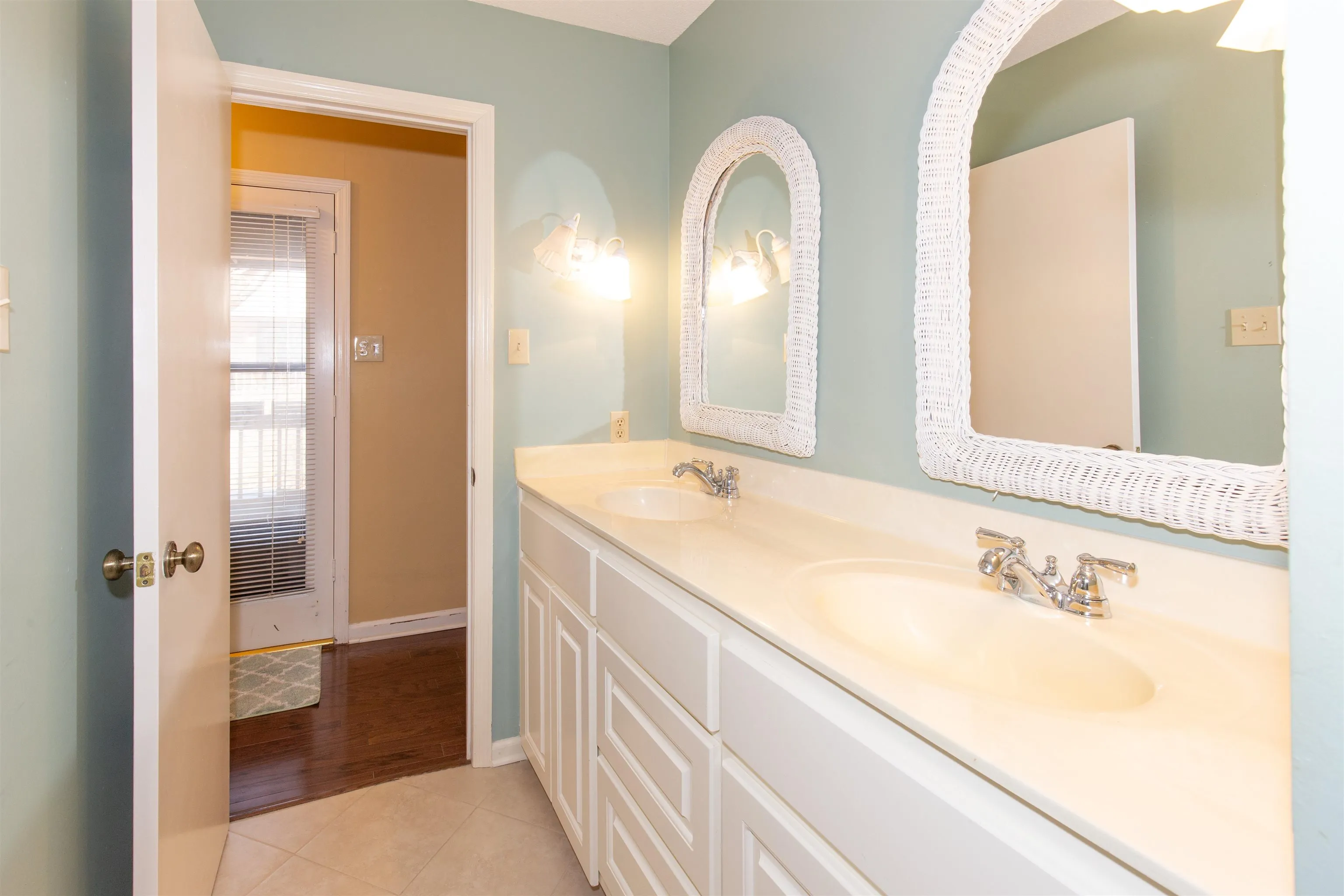 Little Rock, Arkansas 72211, United States, 3 Bedrooms Bedrooms, ,2 BathroomsBathrooms,Residential,Pending,16397