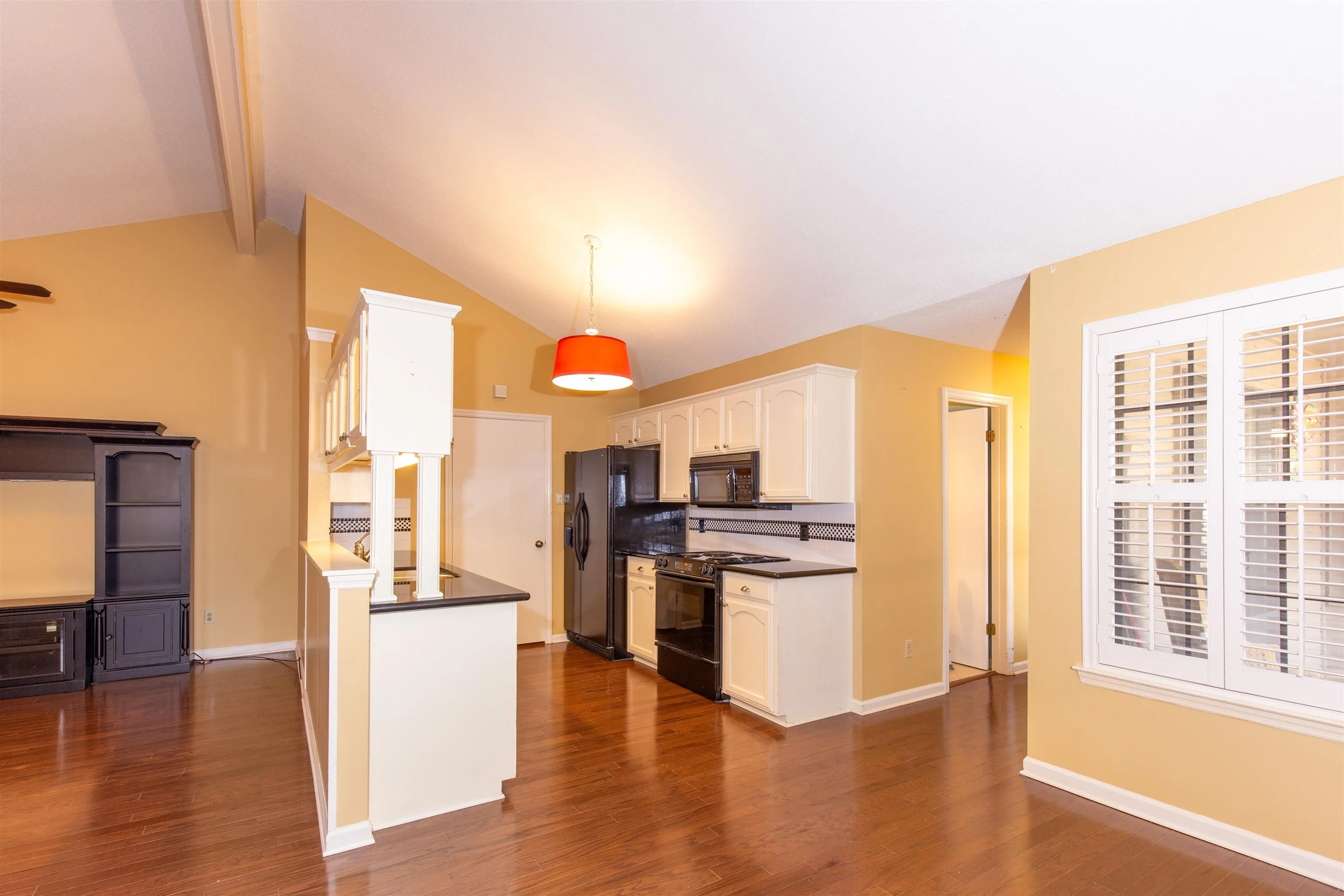 Little Rock, Arkansas 72211, United States, 3 Bedrooms Bedrooms, ,2 BathroomsBathrooms,Residential,Pending,16397