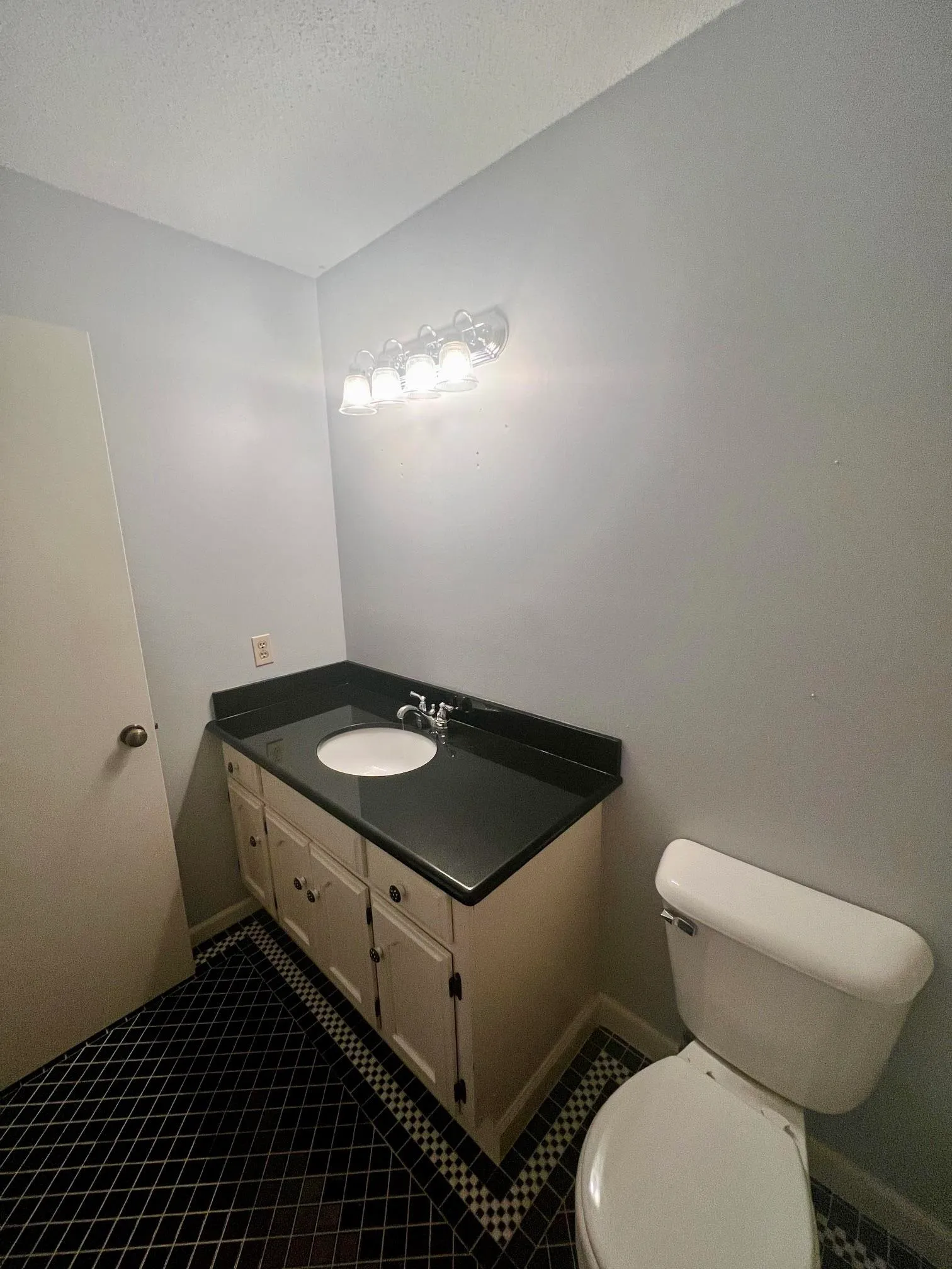 Little Rock, Arkansas 72211, United States, 3 Bedrooms Bedrooms, ,2 BathroomsBathrooms,Residential,Pending,16397