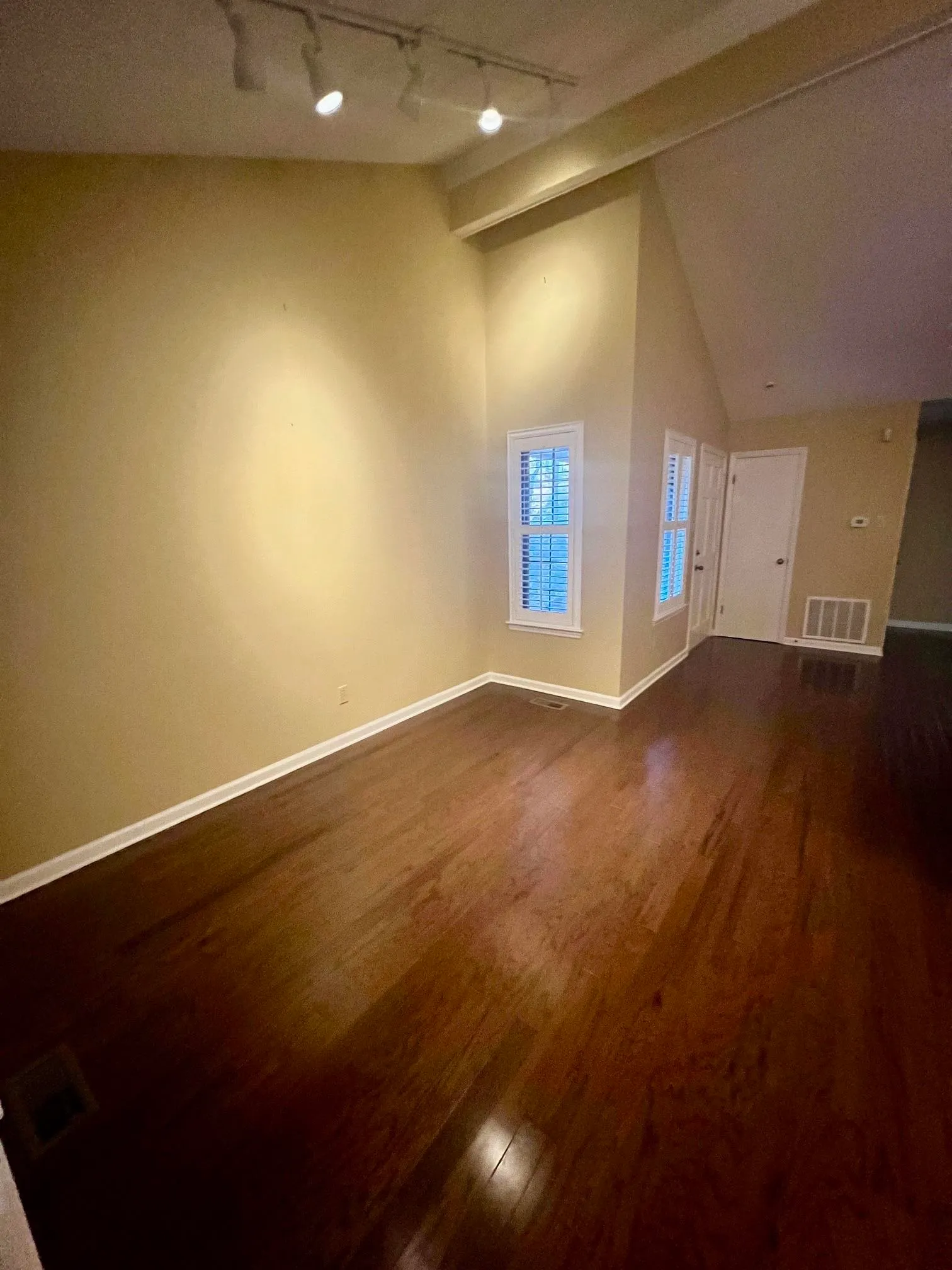 Little Rock, Arkansas 72211, United States, 3 Bedrooms Bedrooms, ,2 BathroomsBathrooms,Residential,Pending,16397