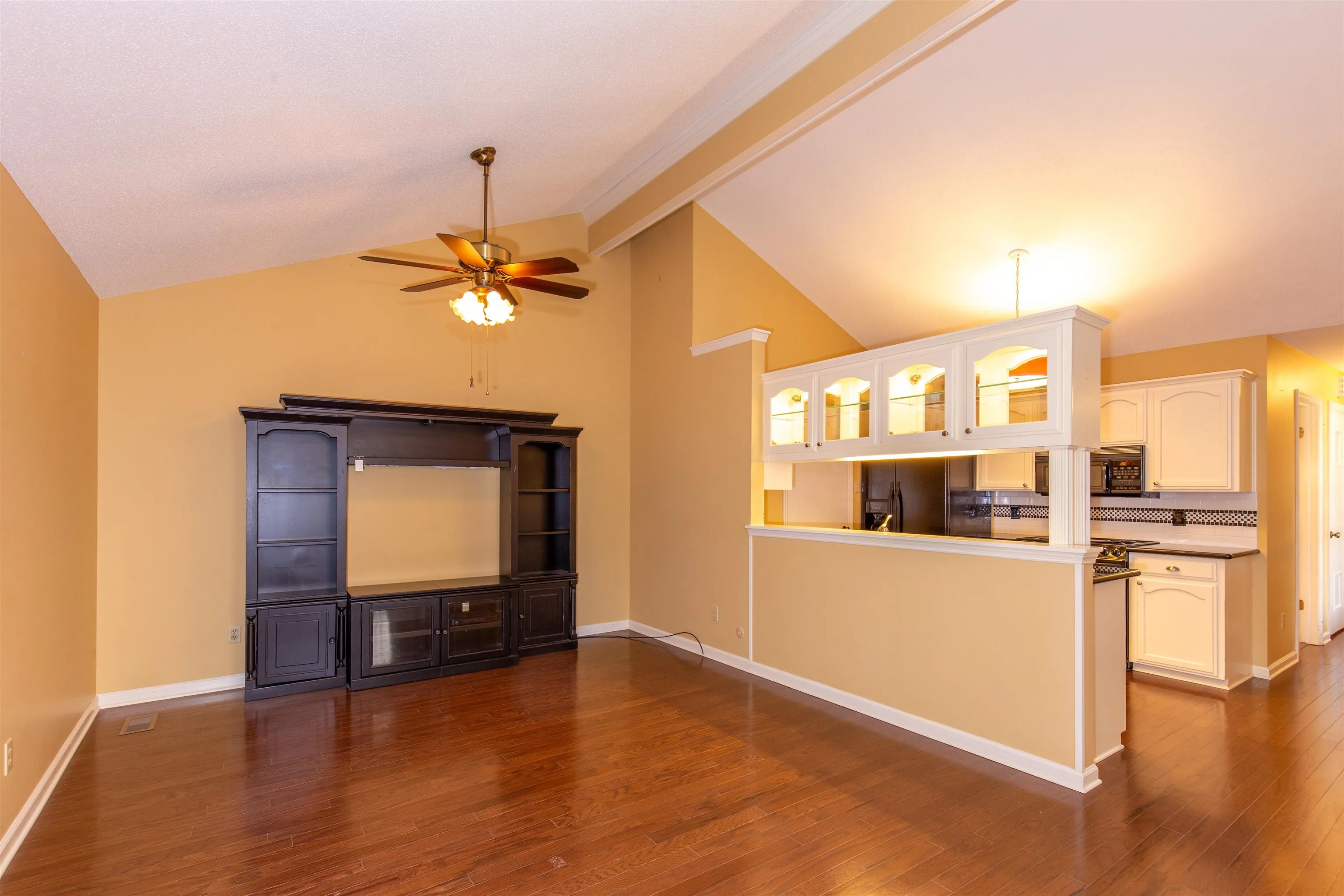 Little Rock, Arkansas 72211, United States, 3 Bedrooms Bedrooms, ,2 BathroomsBathrooms,Residential,Pending,16397