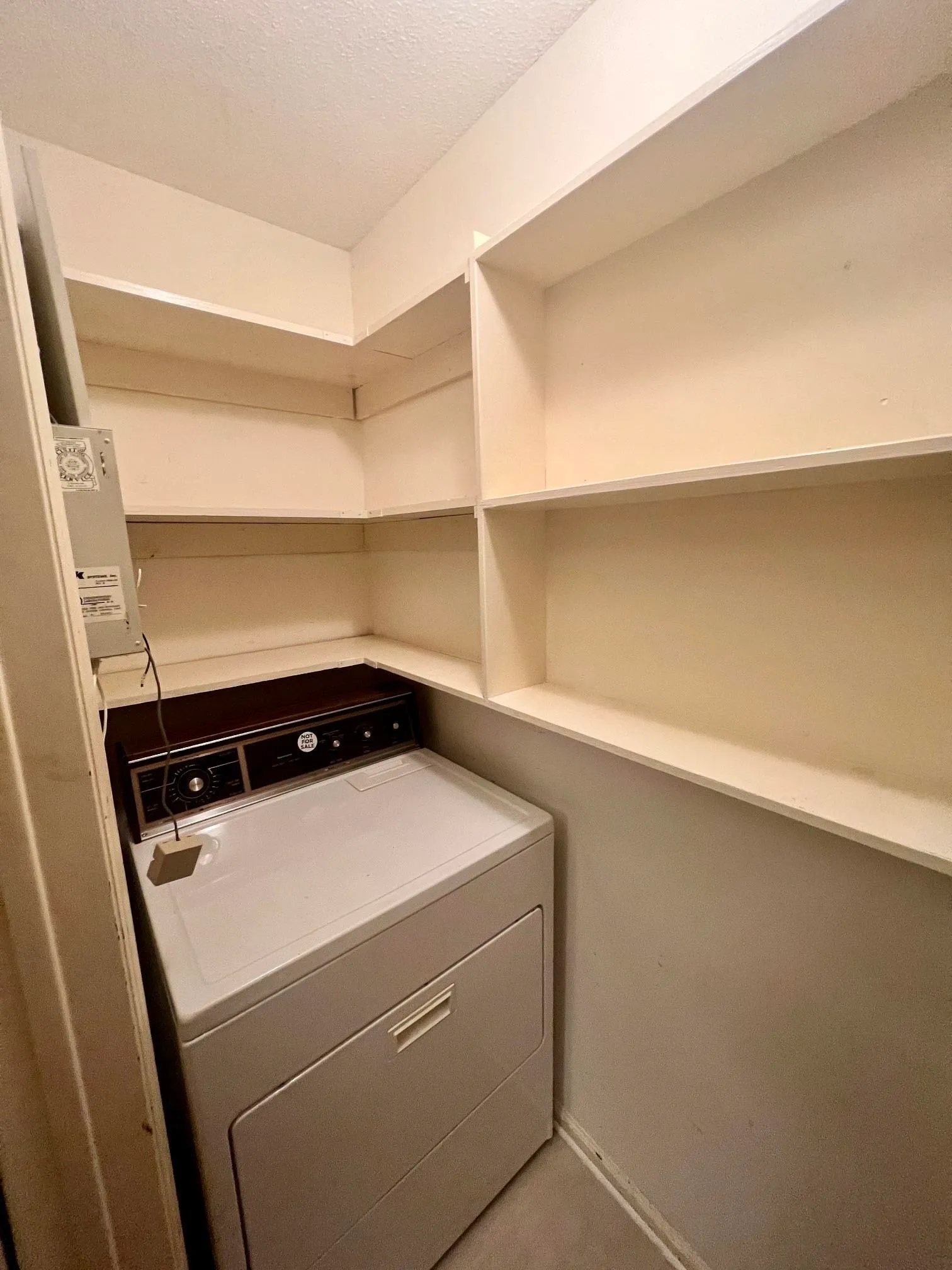 Little Rock, Arkansas 72211, United States, 3 Bedrooms Bedrooms, ,2 BathroomsBathrooms,Residential,Pending,16397