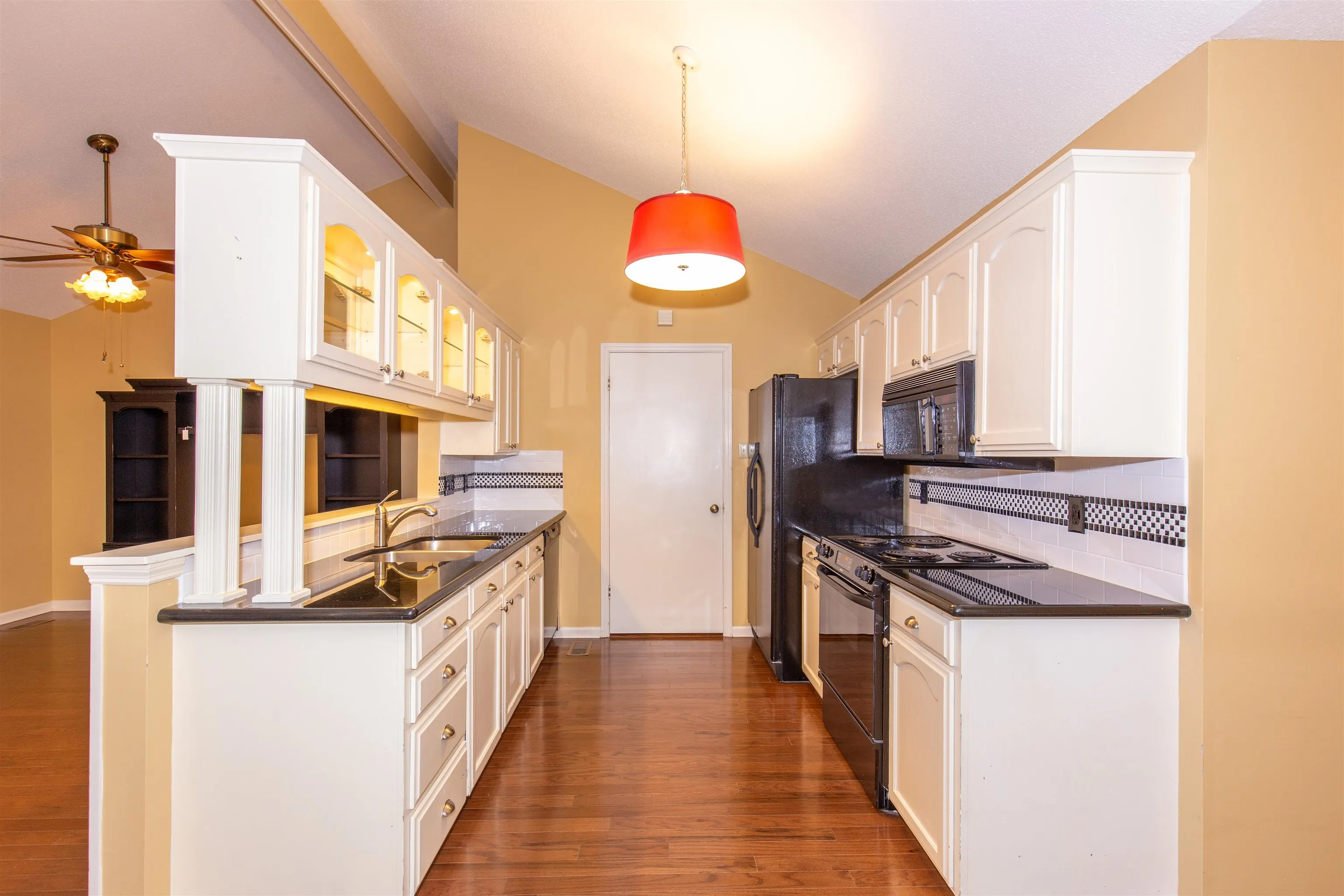 Little Rock, Arkansas 72211, United States, 3 Bedrooms Bedrooms, ,2 BathroomsBathrooms,Residential,Pending,16397