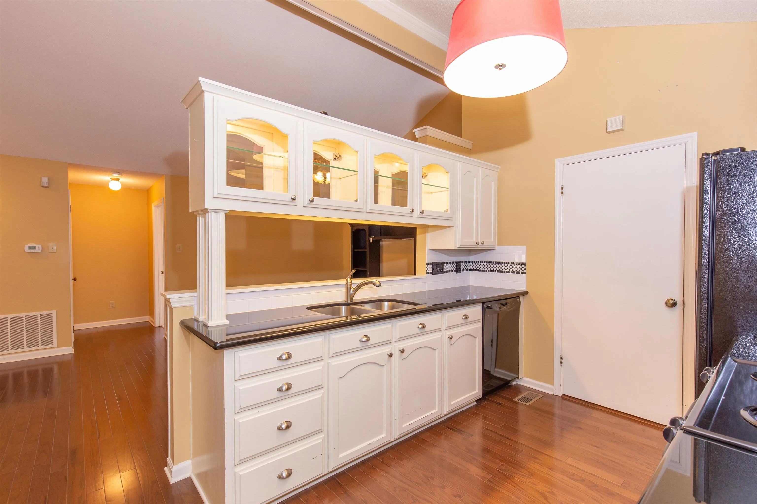 Little Rock, Arkansas 72211, United States, 3 Bedrooms Bedrooms, ,2 BathroomsBathrooms,Residential,Pending,16397