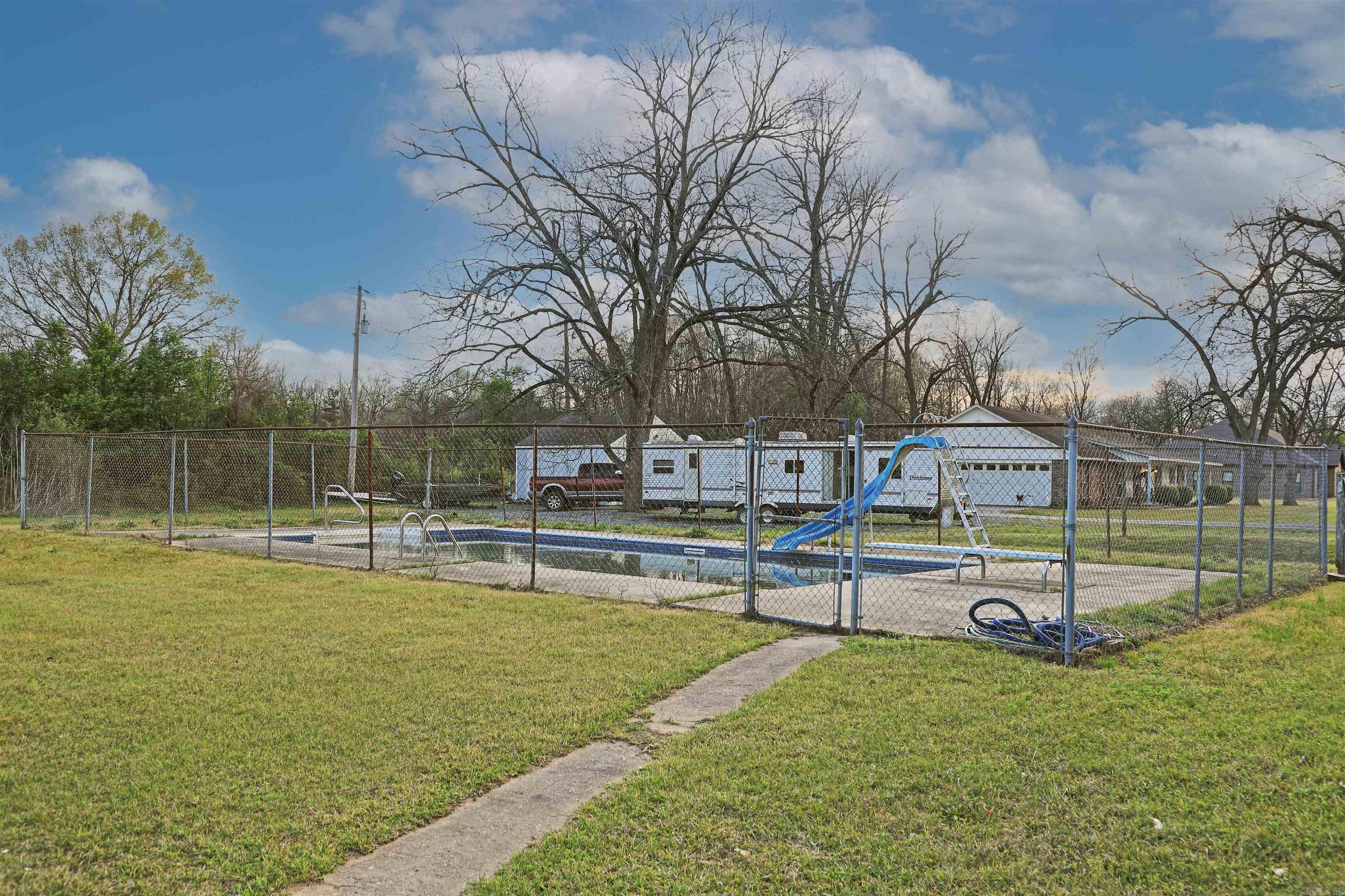 GREEN MEADOWS - Residential